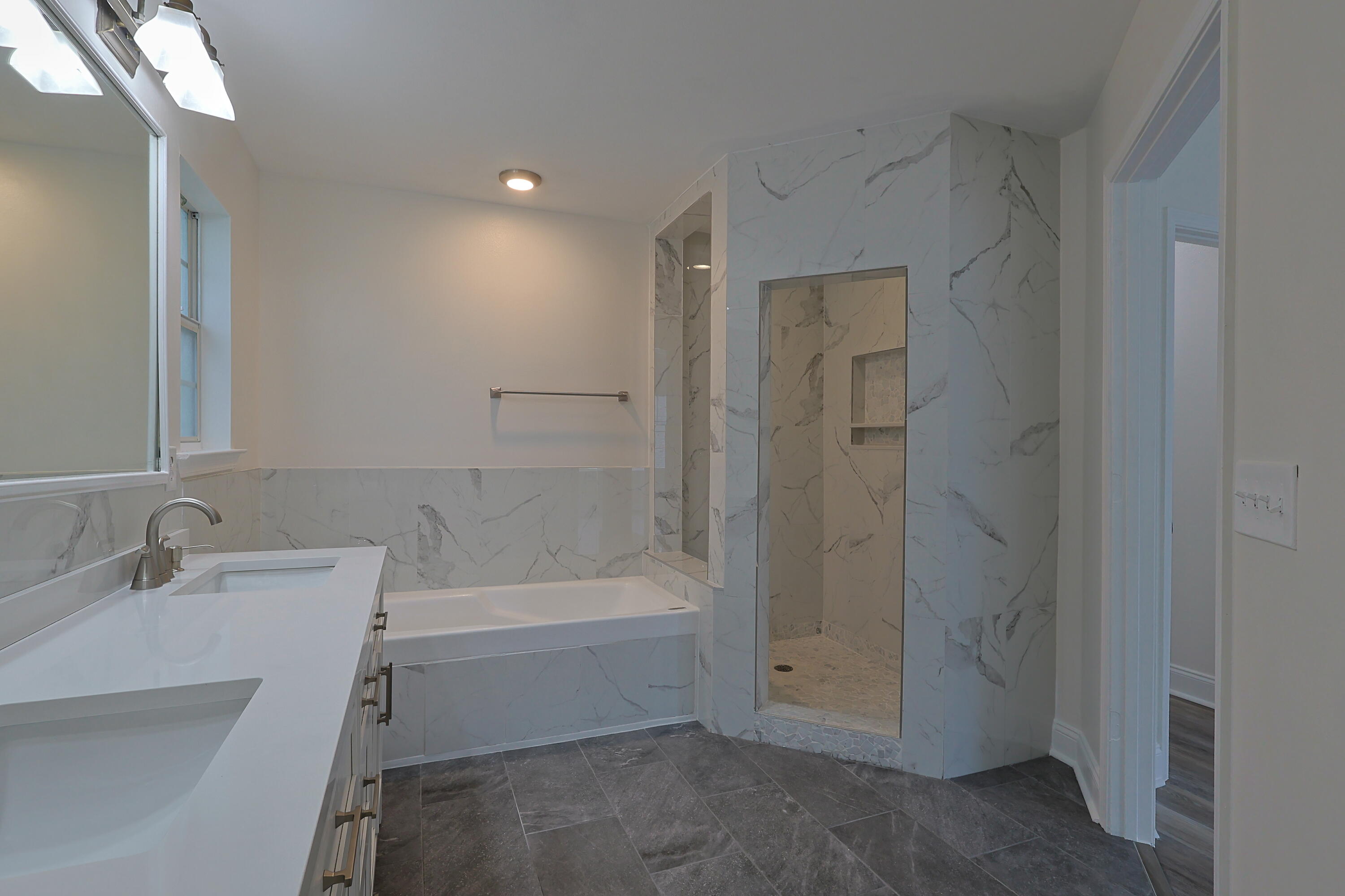 LEGION PARK LANDING - Residential