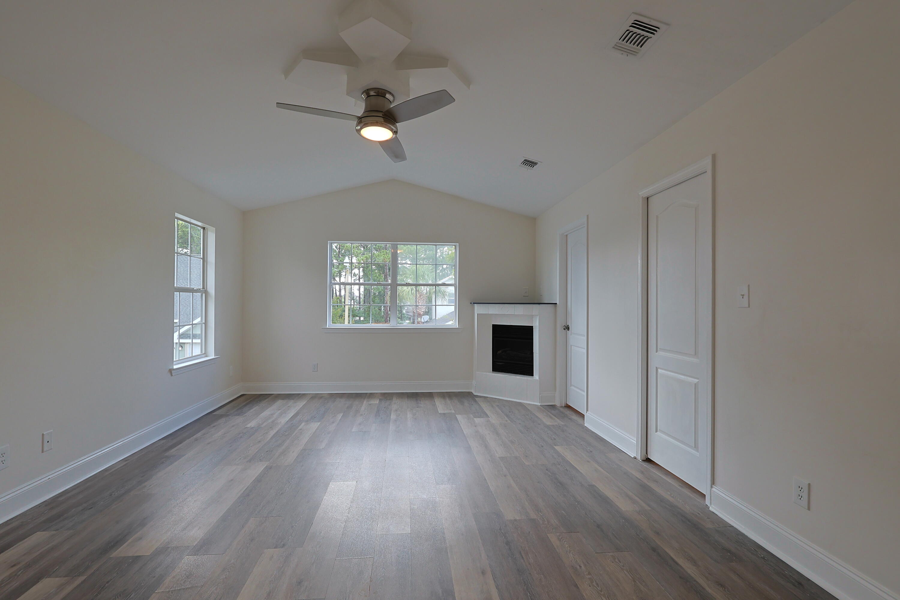 LEGION PARK LANDING - Residential