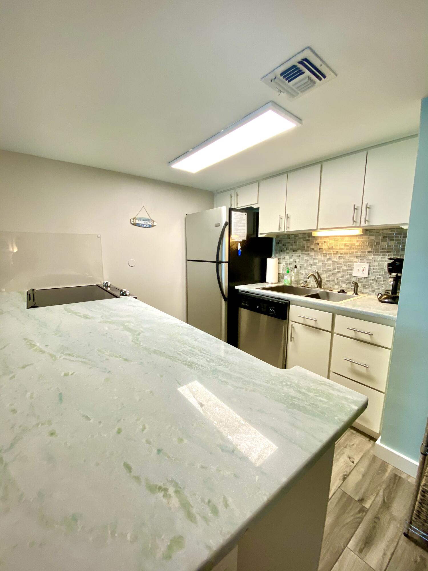 HOLIDAY SURF & RACQUET CLUB - Residential