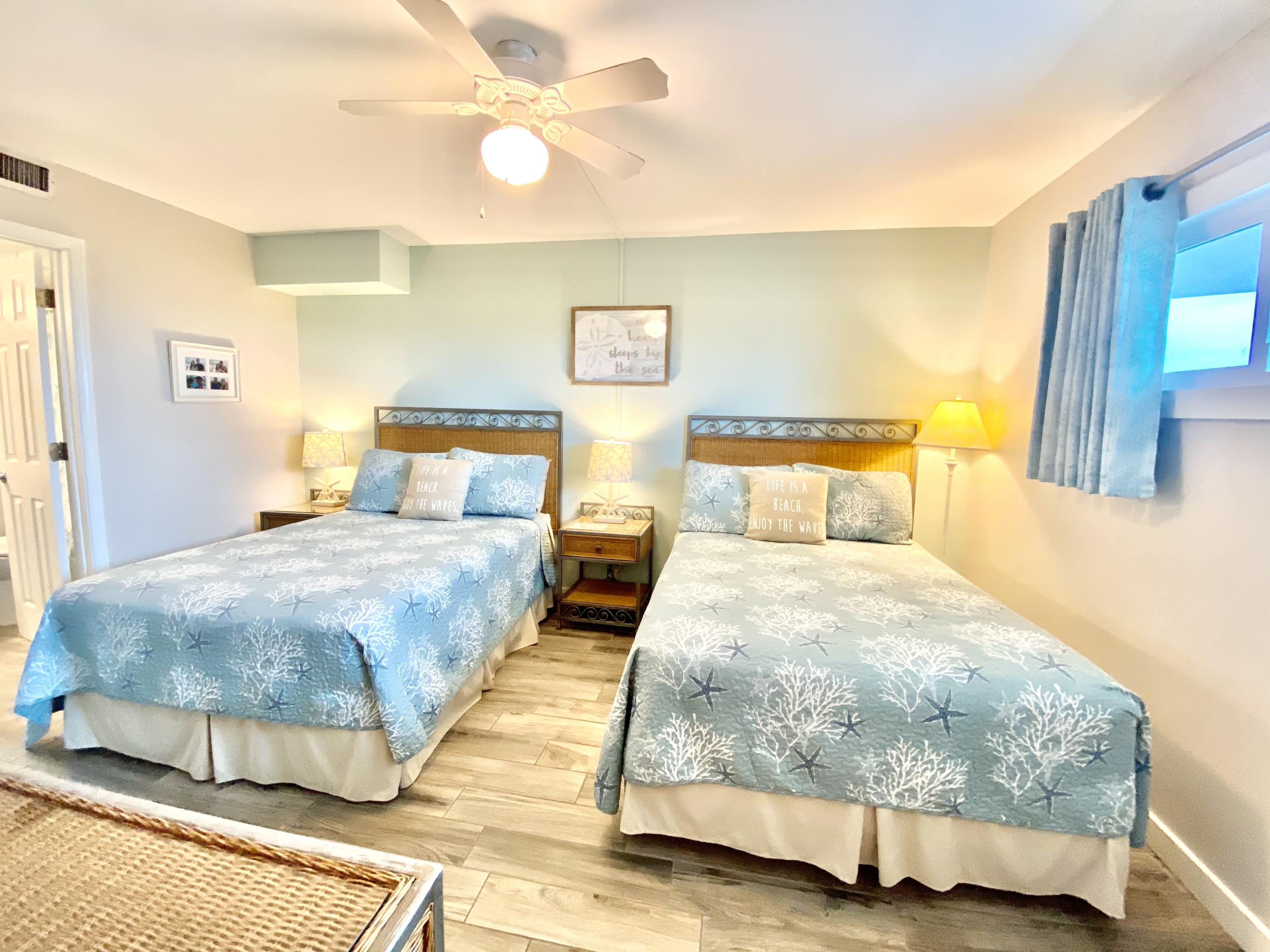 HOLIDAY SURF & RACQUET CLUB - Residential