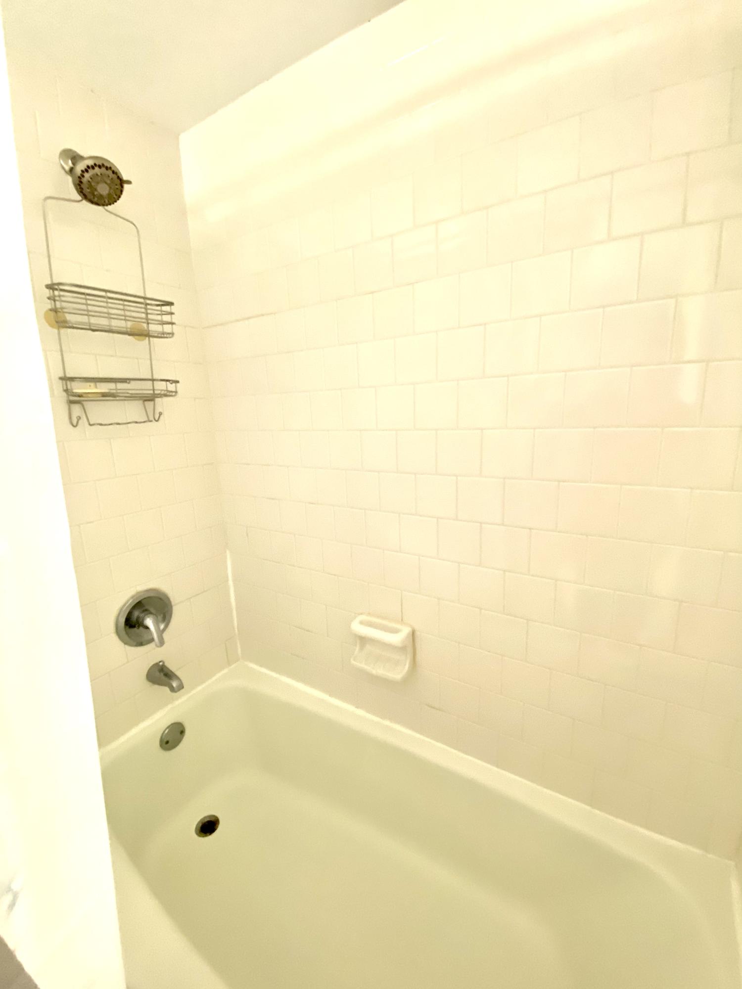 HOLIDAY SURF & RACQUET CLUB - Residential