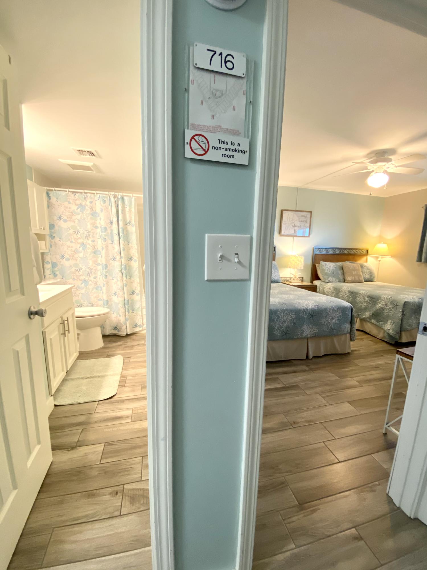 HOLIDAY SURF & RACQUET CLUB - Residential