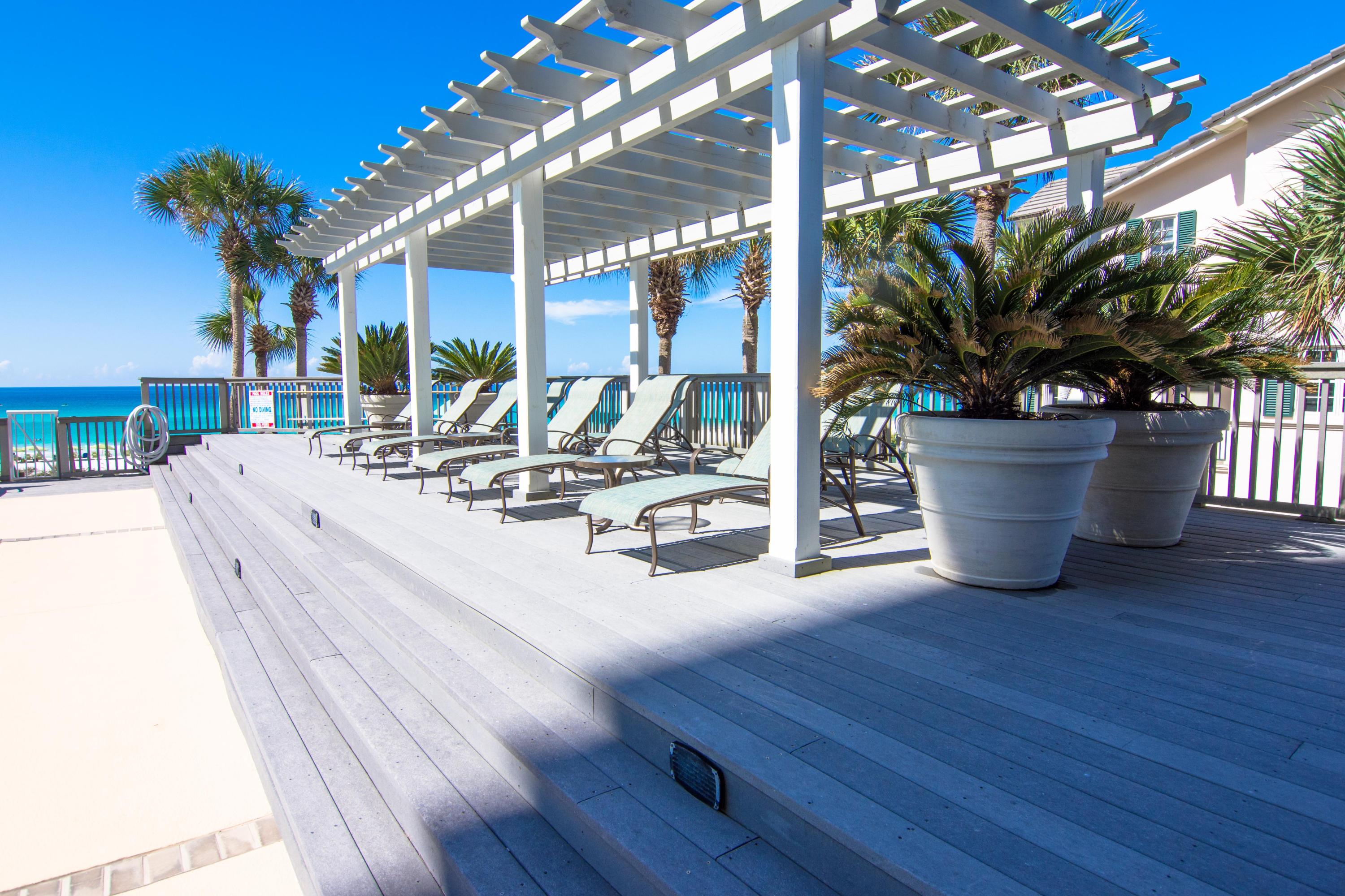 HIDDEN DUNES GRAND VILLAS - Residential