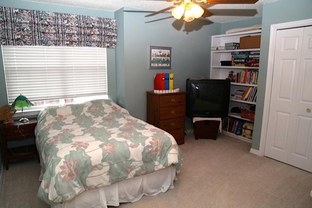 PARKWOOD ESTATES PH 5 - Residential Lease