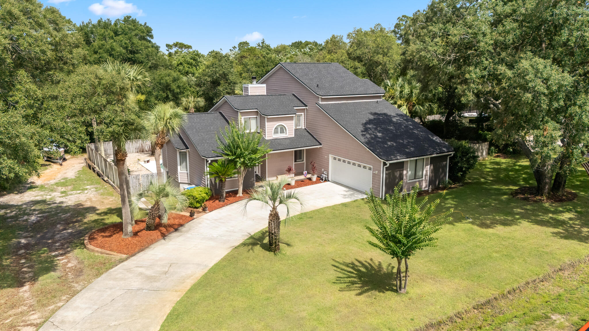 HIDDEN CREEK - Residential