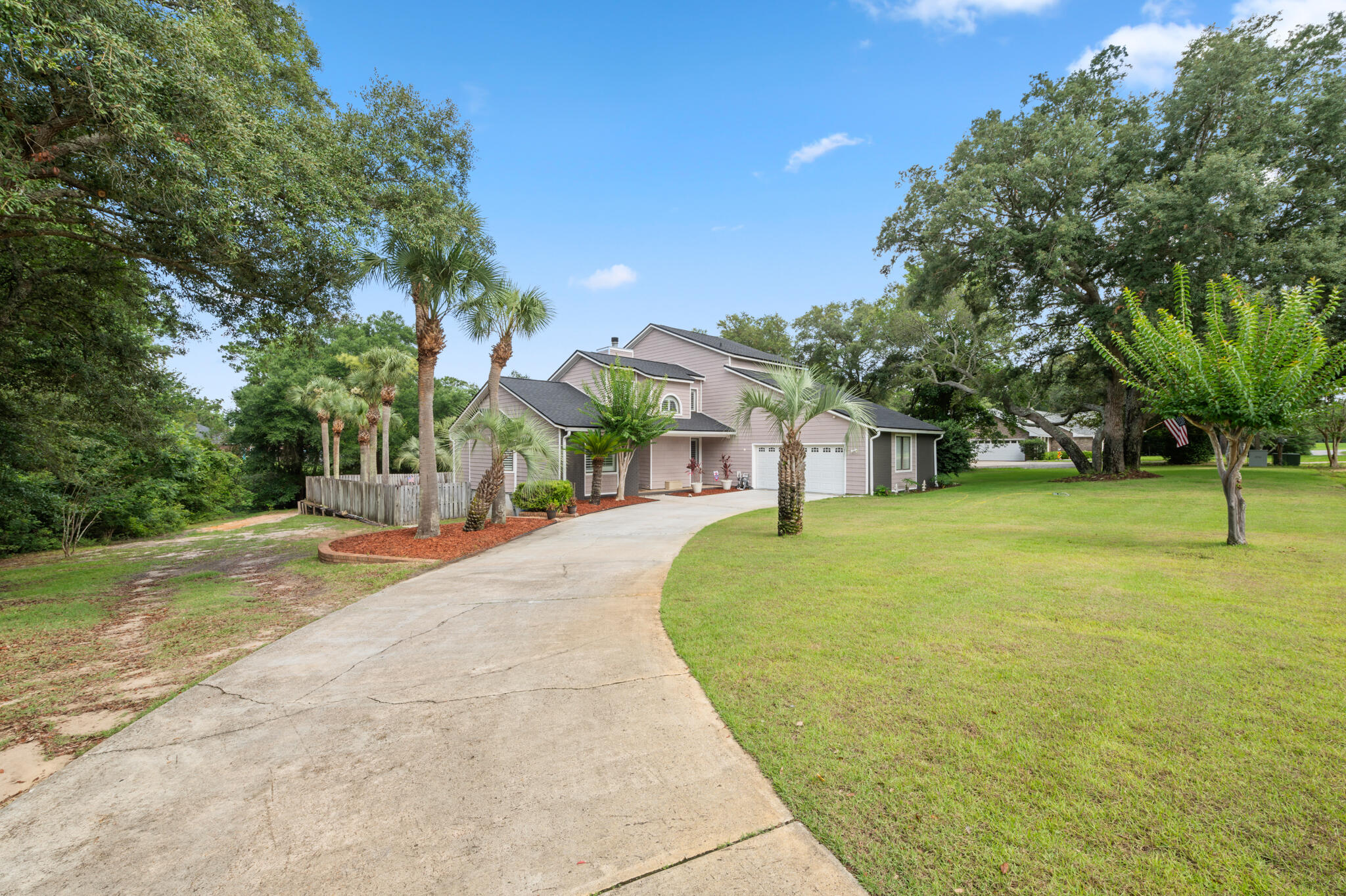 HIDDEN CREEK - Residential
