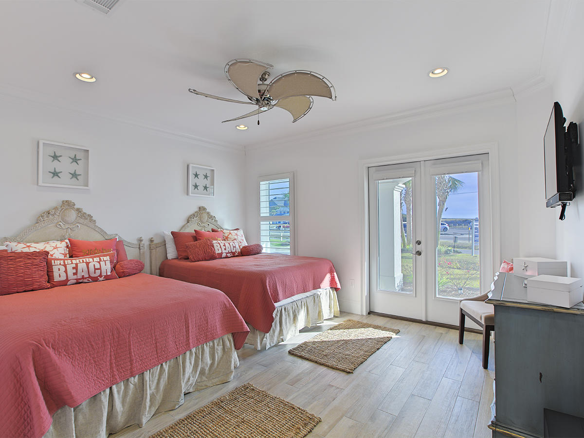 COLEMAN COVE - Residential