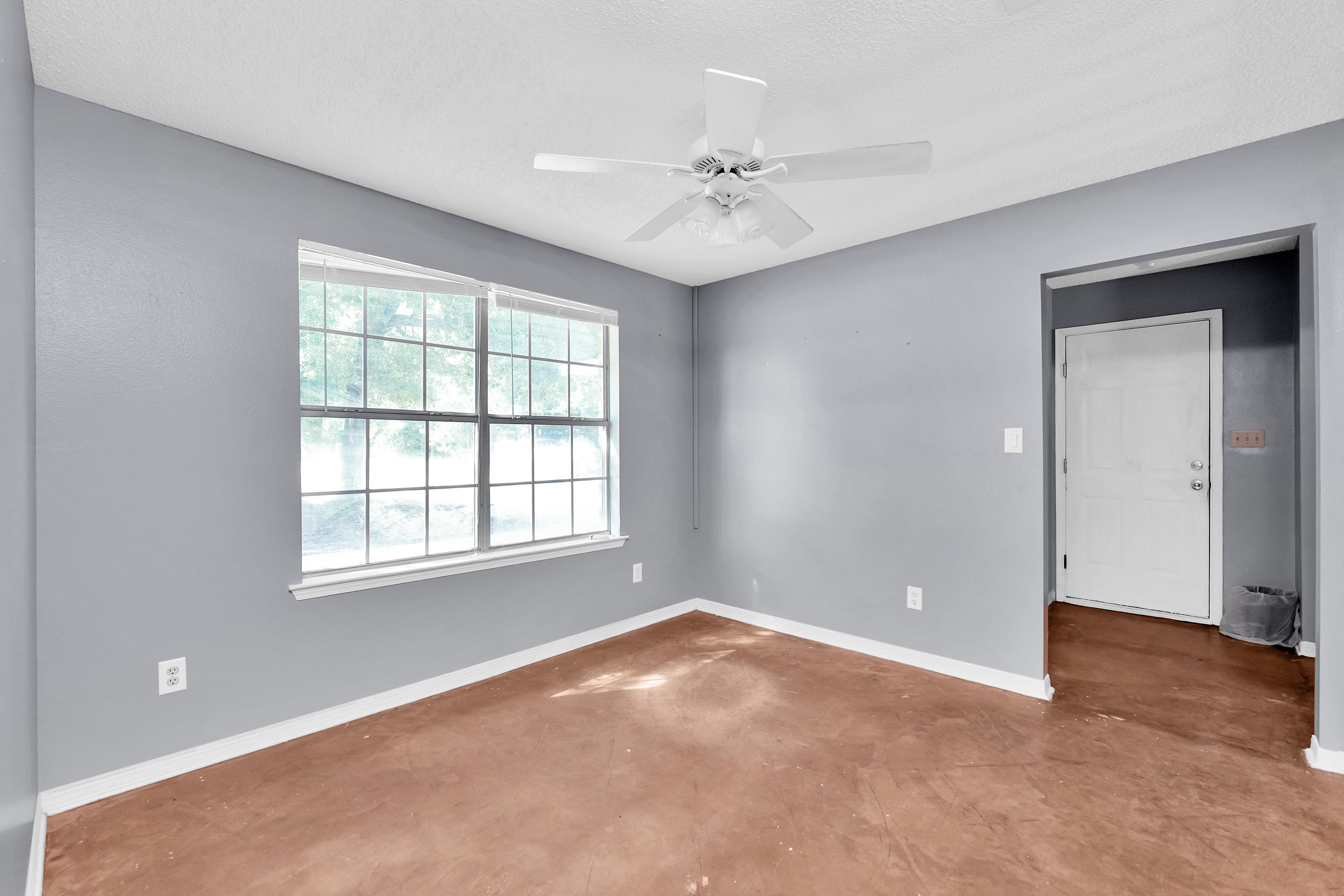 COUNTRY BREEZE ESTATES - Residential