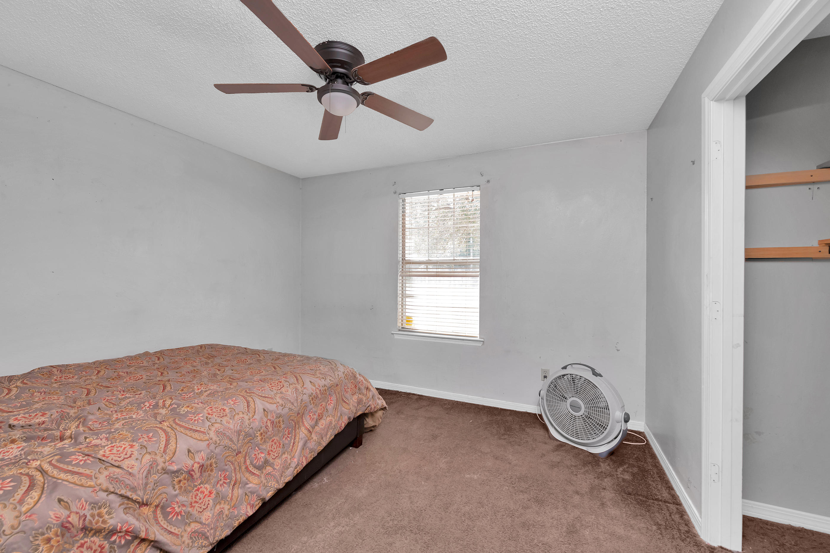 COUNTRY BREEZE ESTATES - Residential