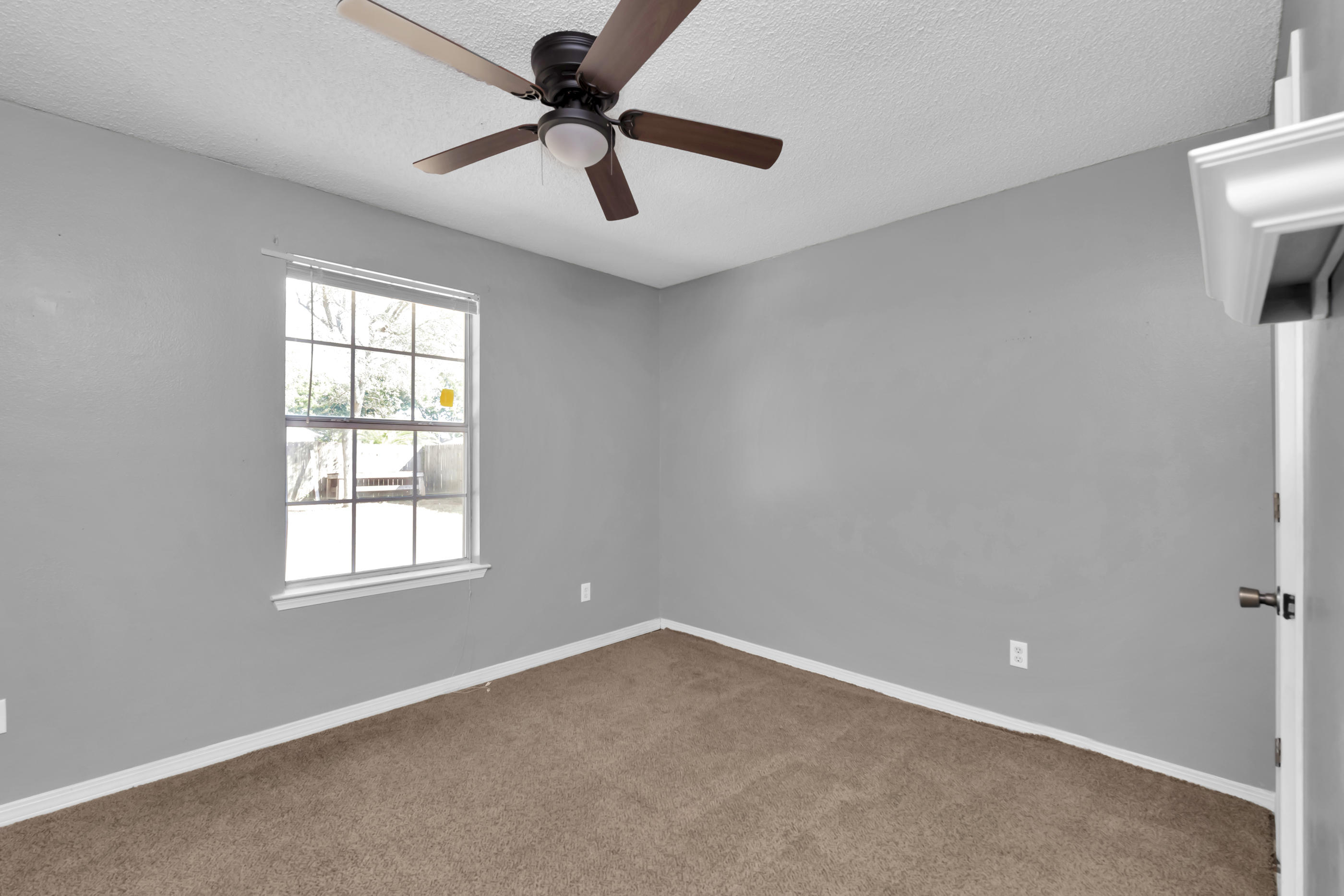 COUNTRY BREEZE ESTATES - Residential