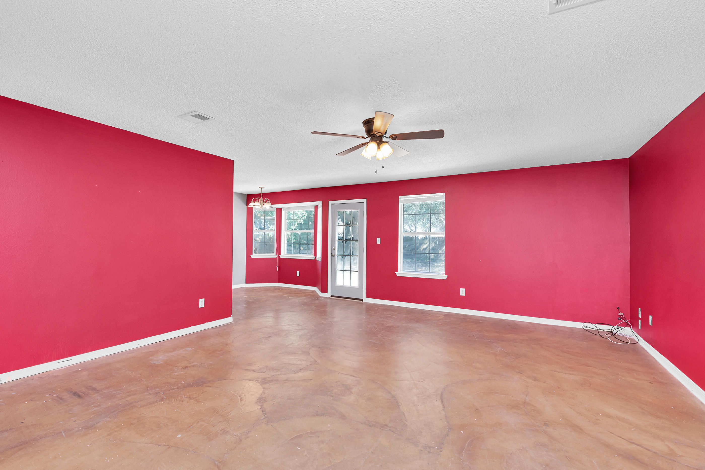 COUNTRY BREEZE ESTATES - Residential