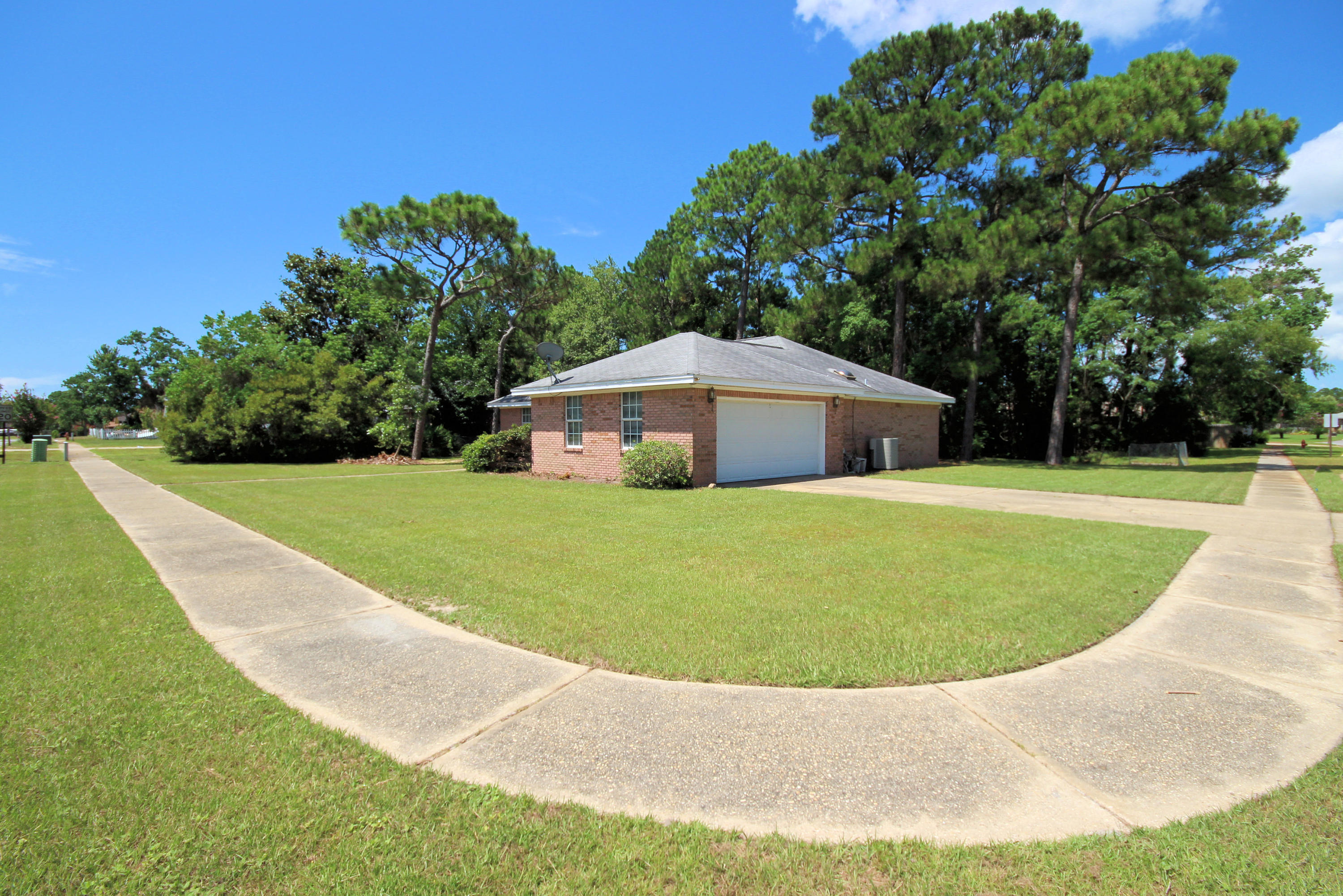 CHATEAU PRES DE LA MER - Residential