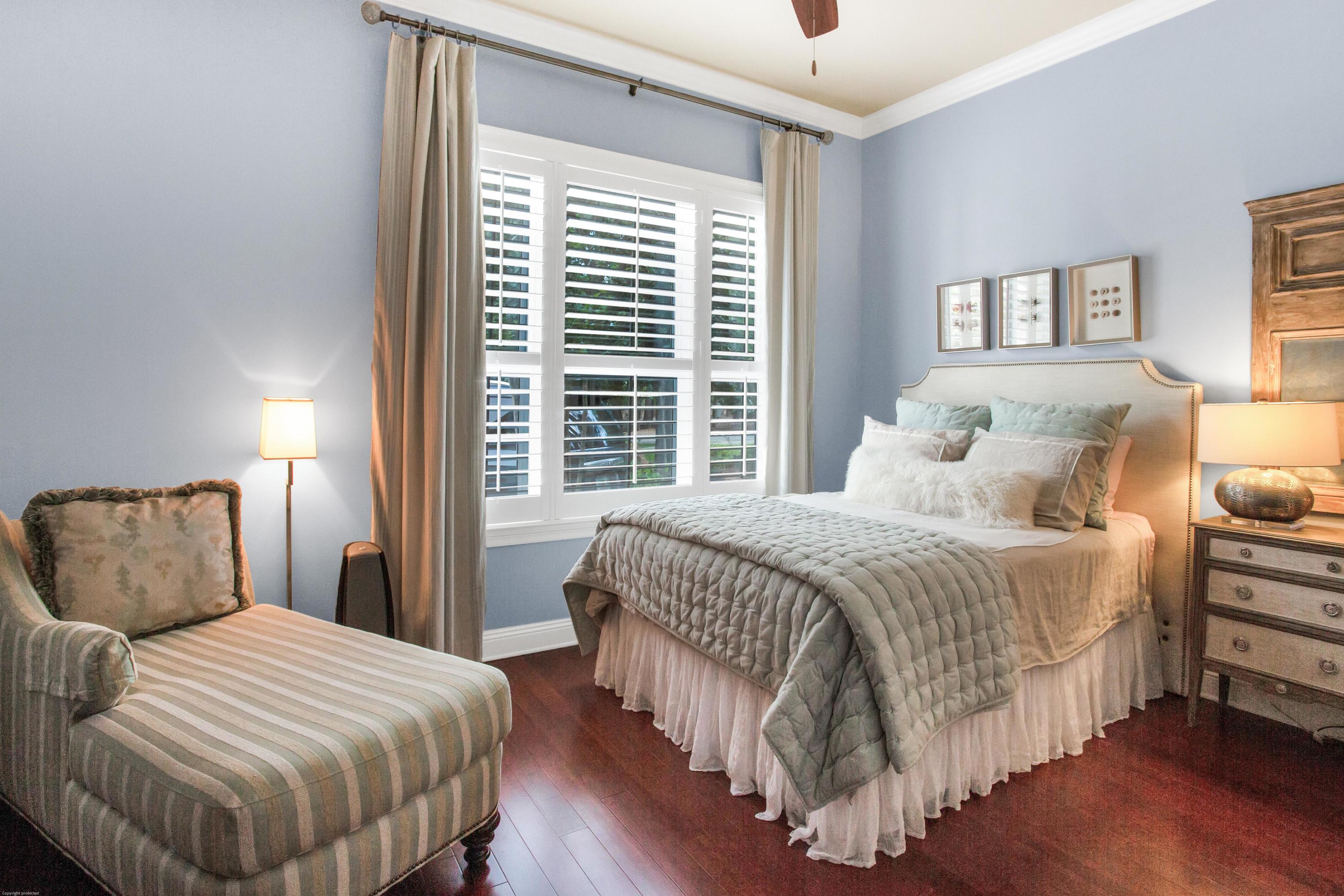 Baytowne Ave - Residential