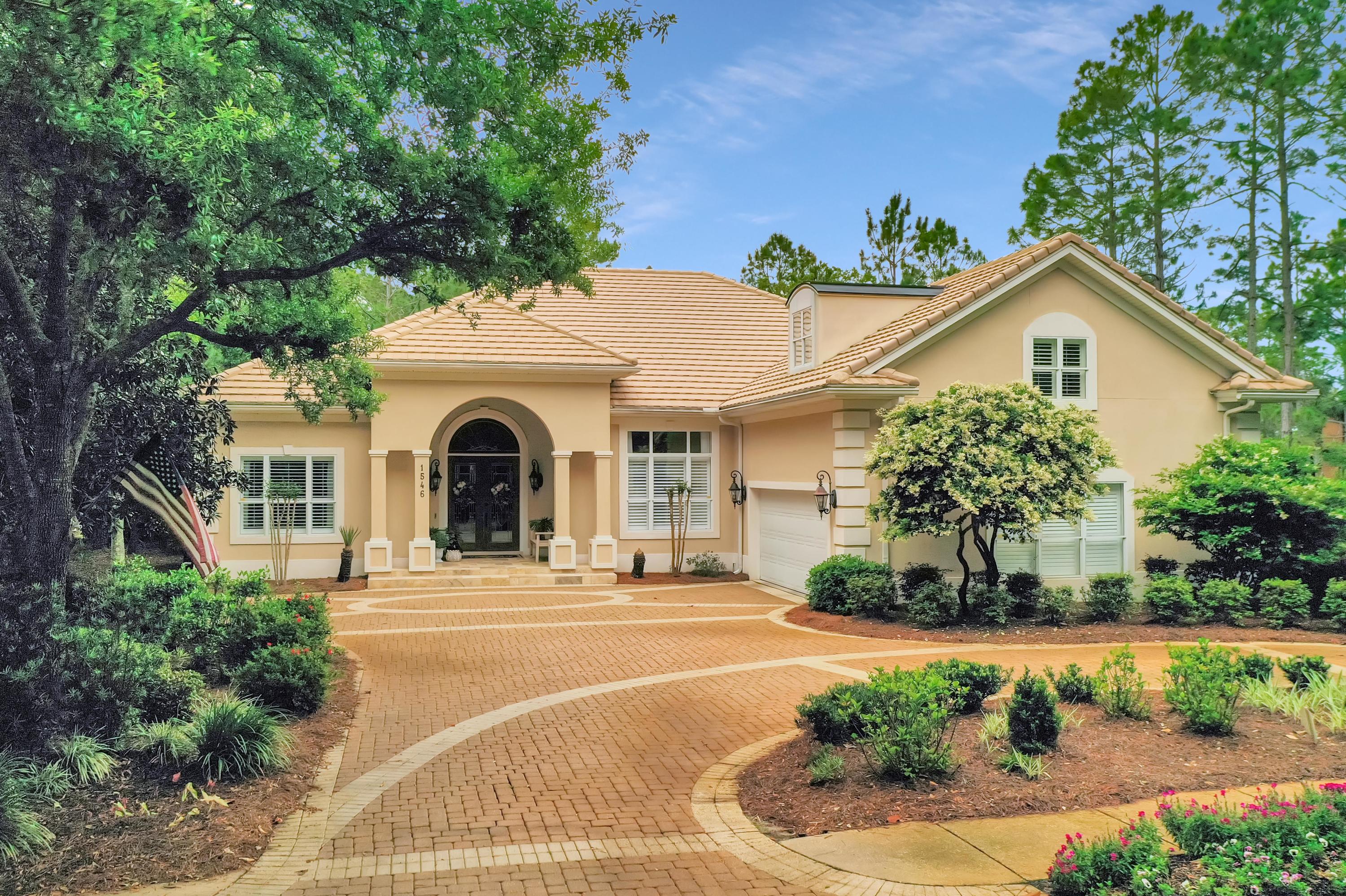 Baytowne Ave - Residential