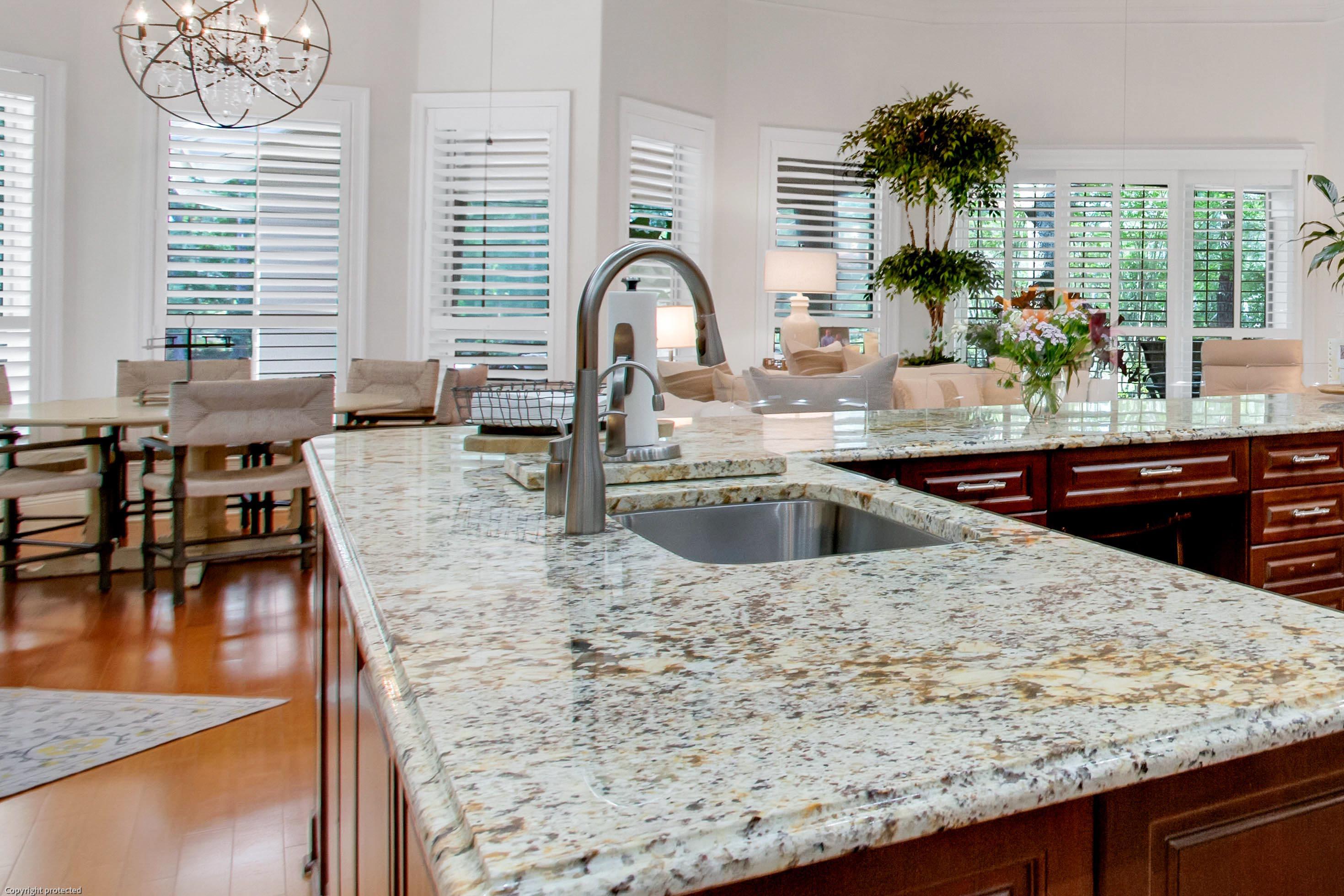 Baytowne Ave - Residential