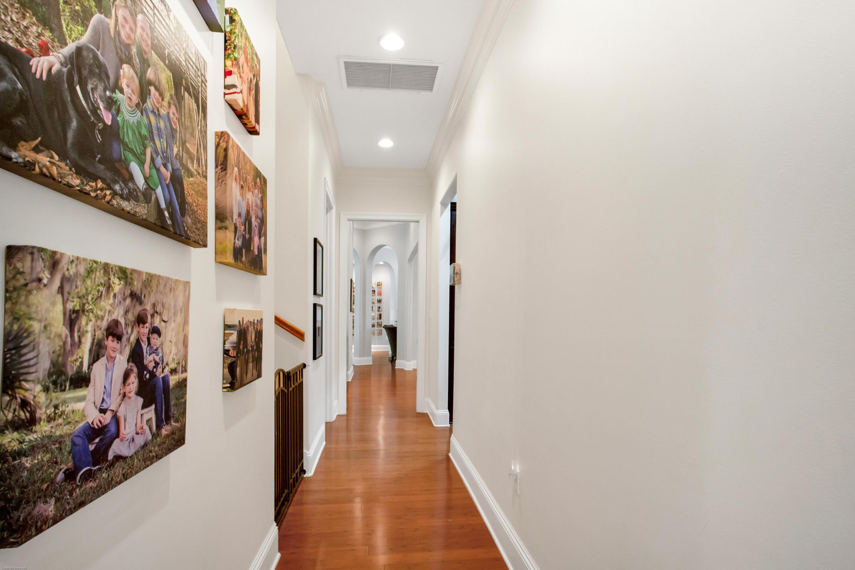 Baytowne Ave - Residential