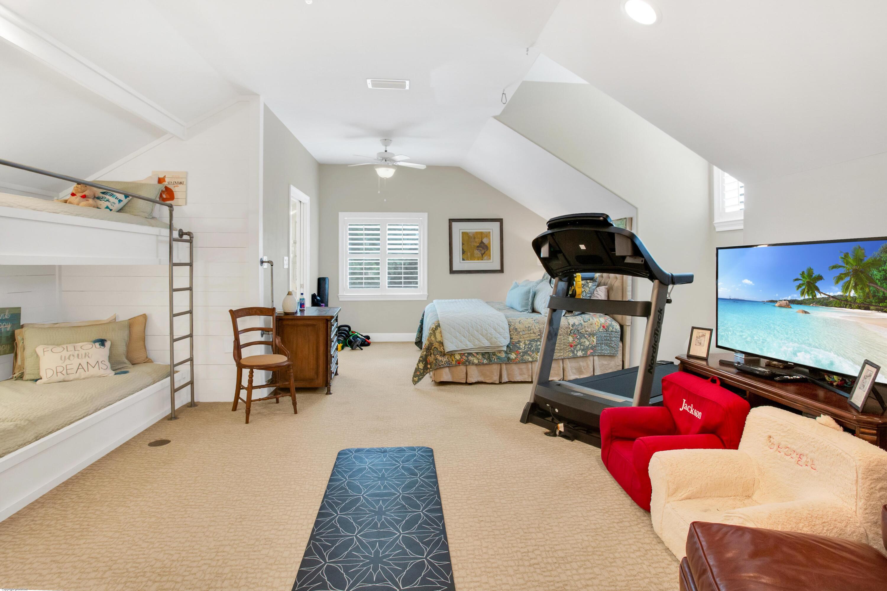 Baytowne Ave - Residential