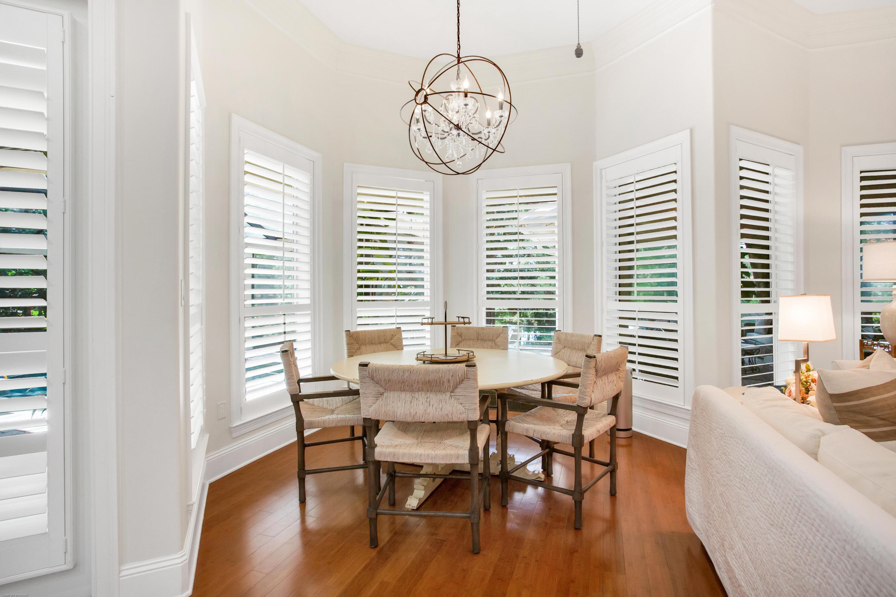 Baytowne Ave - Residential