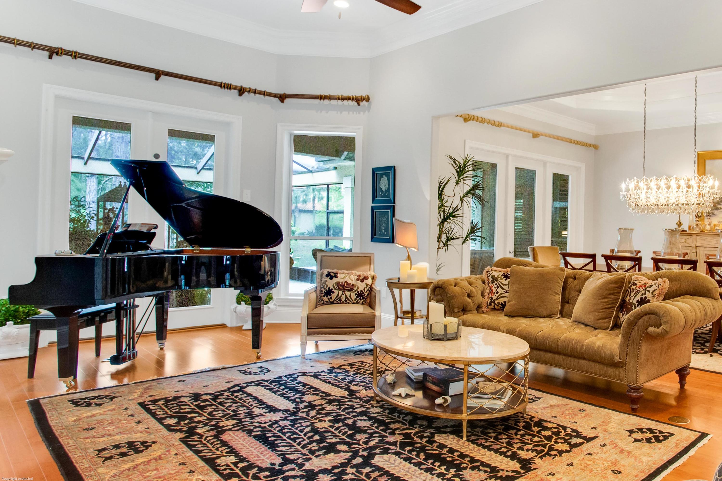 Baytowne Ave - Residential