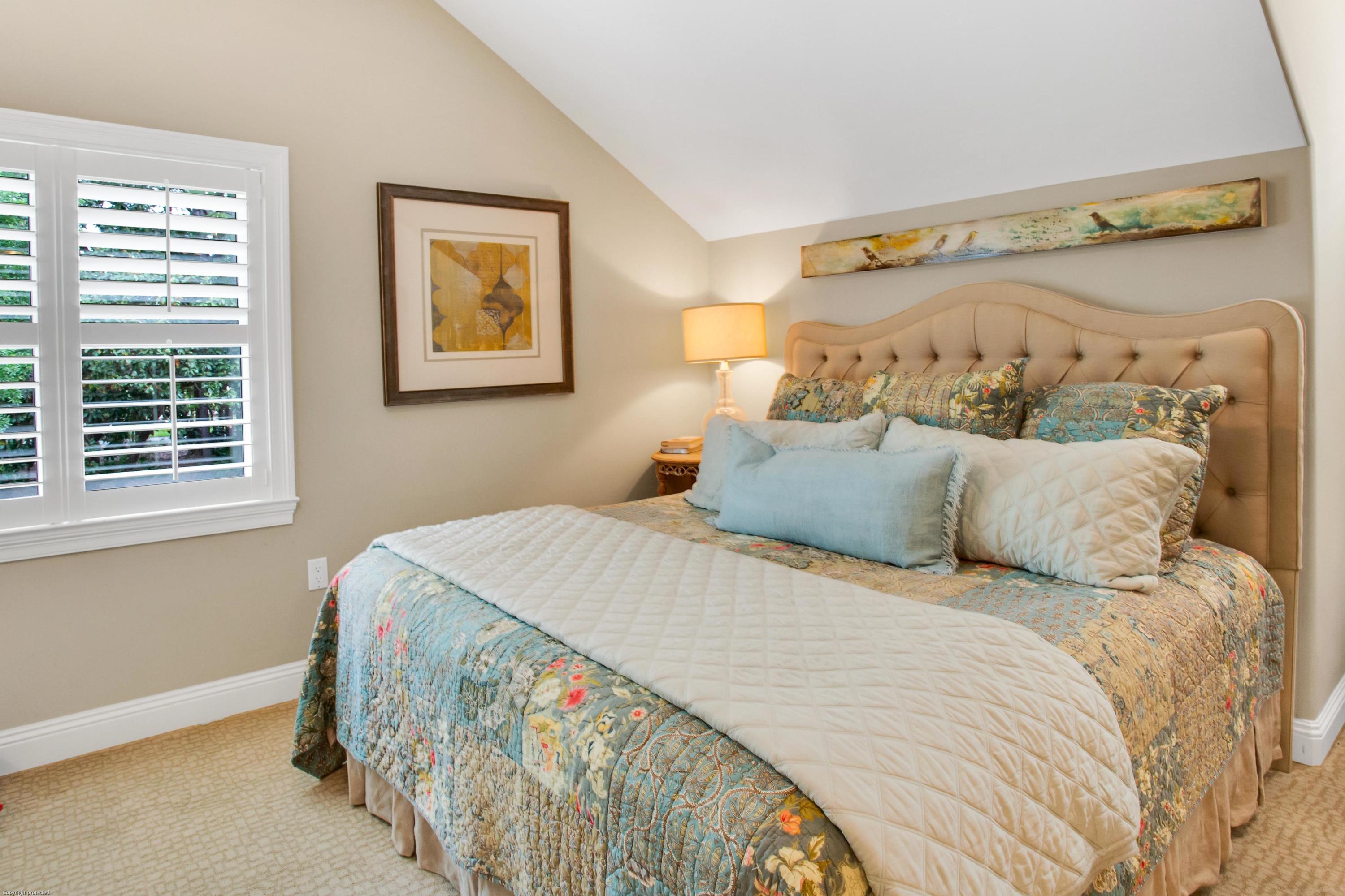 Baytowne Ave - Residential