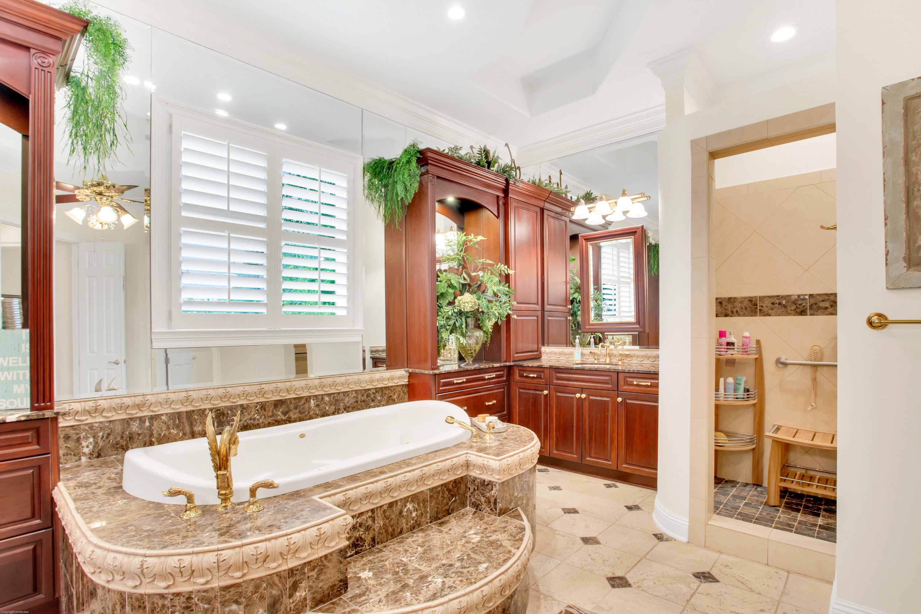 Baytowne Ave - Residential