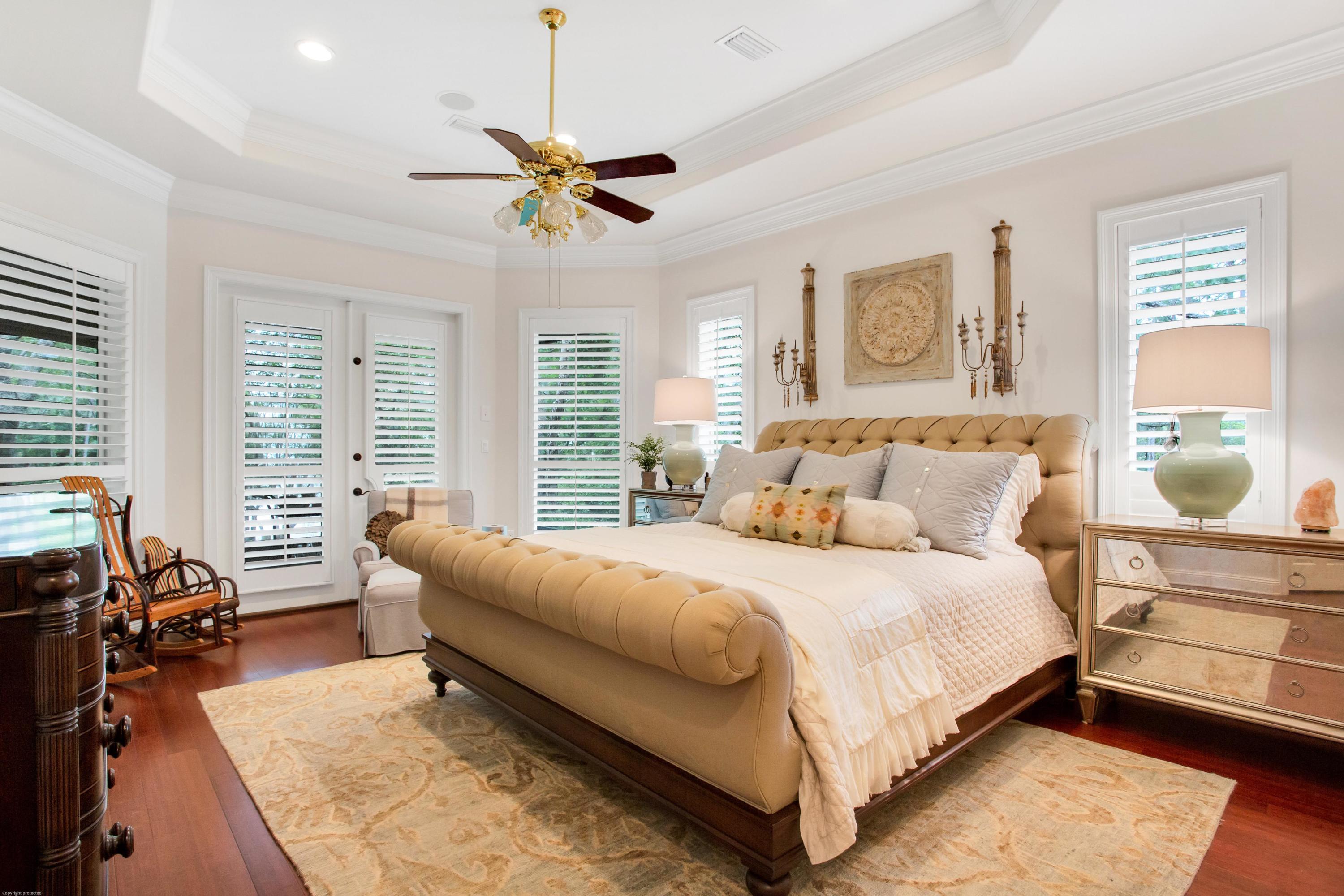 Baytowne Ave - Residential