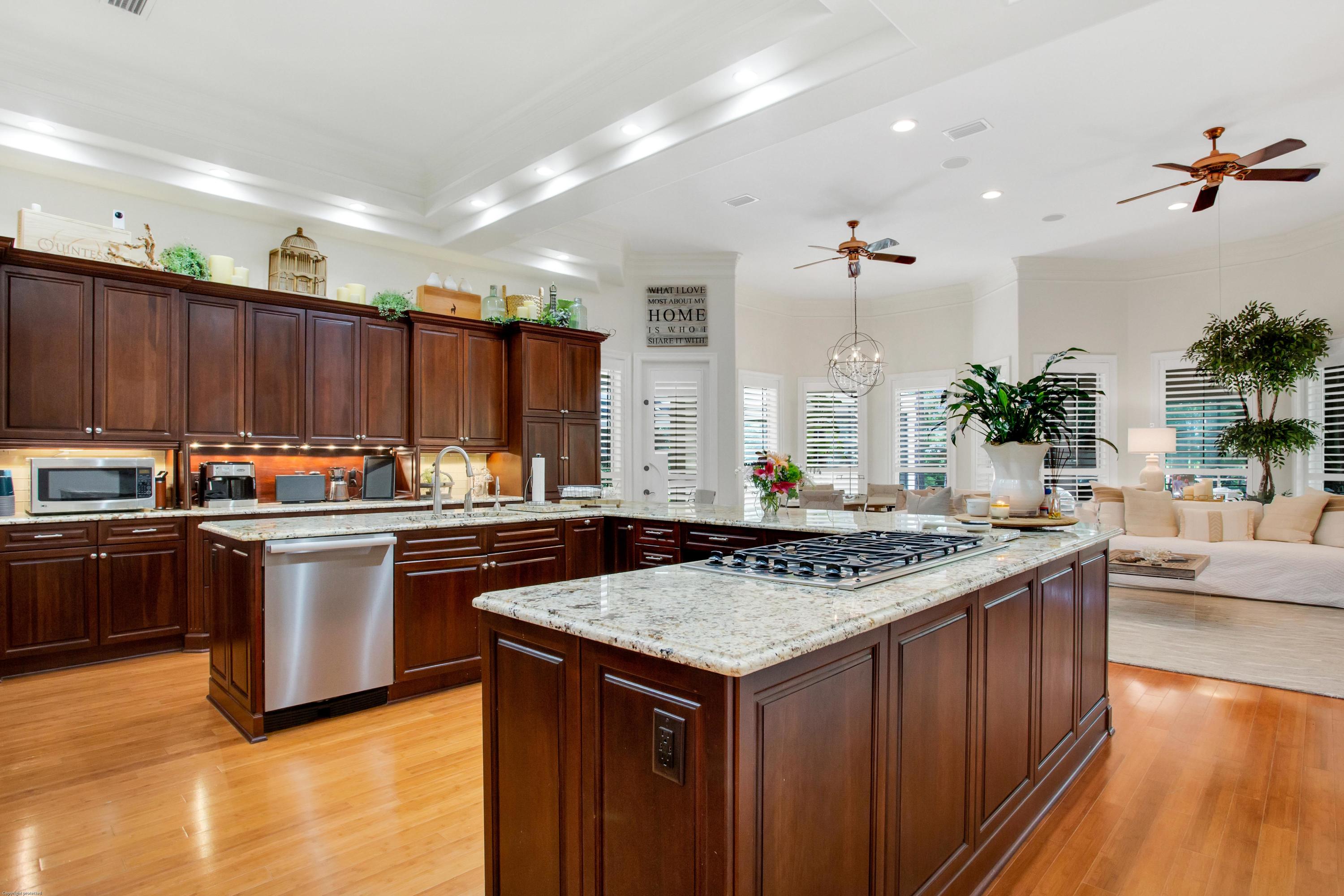 Baytowne Ave - Residential