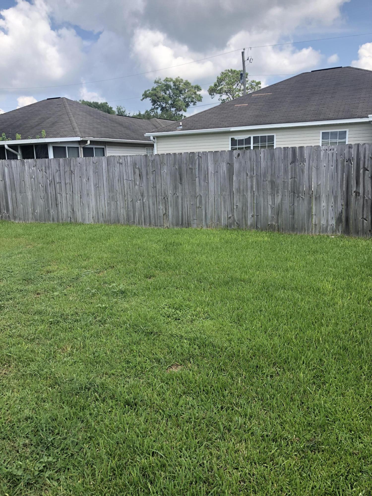 BENT TREE S/D LOT 15 BLK A - Residential