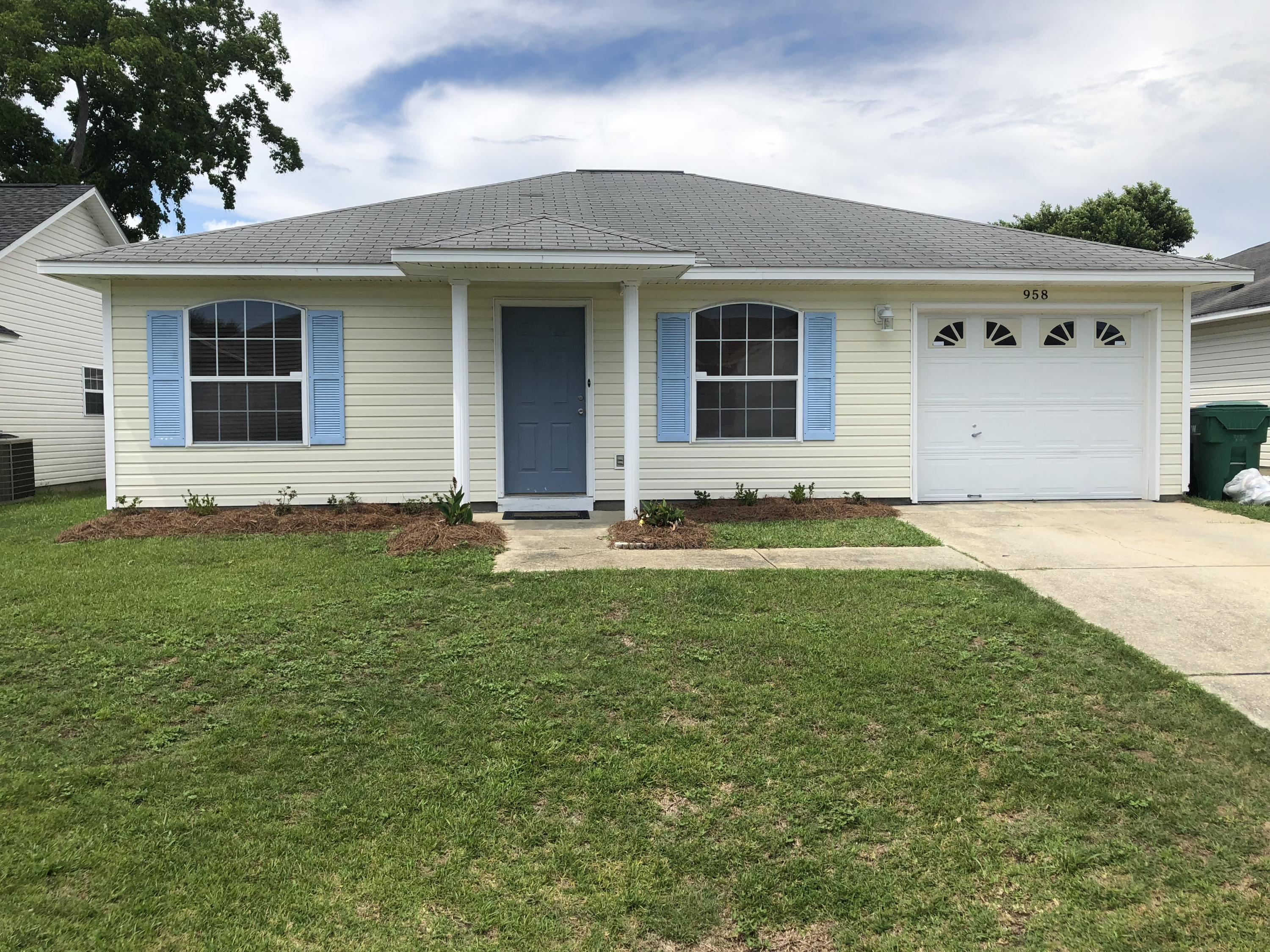 BENT TREE S/D LOT 15 BLK A - Residential