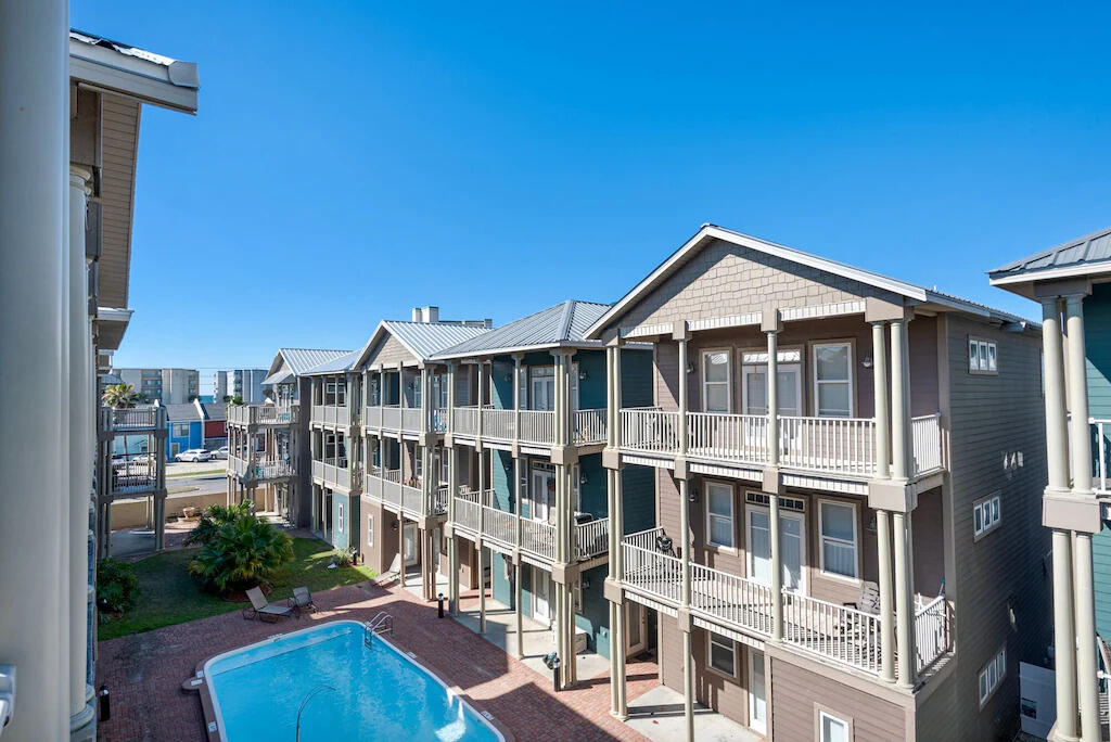 CRESCENT BEACH UNIT 1 - Residential