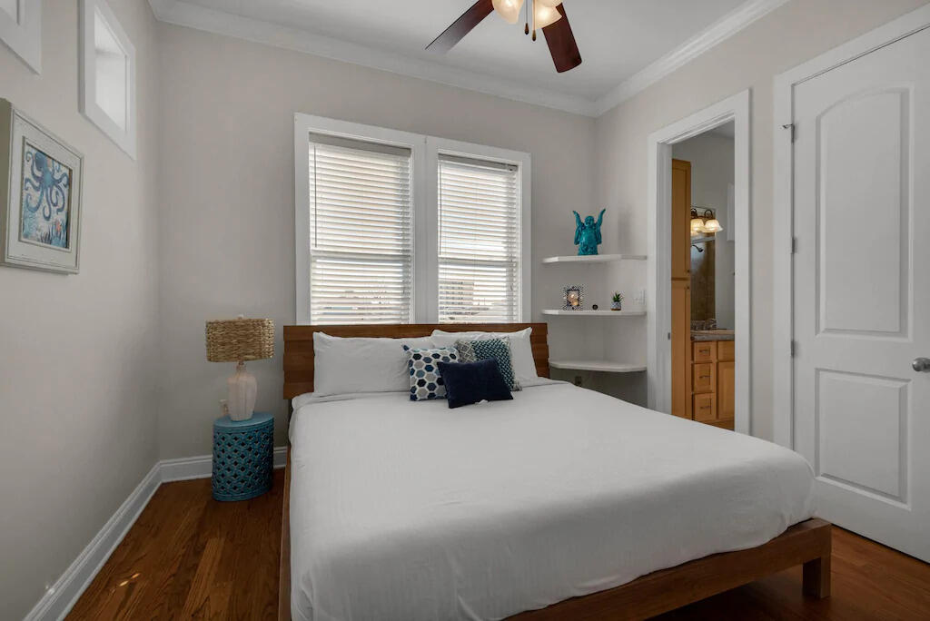 CRESCENT BEACH UNIT 1 - Residential