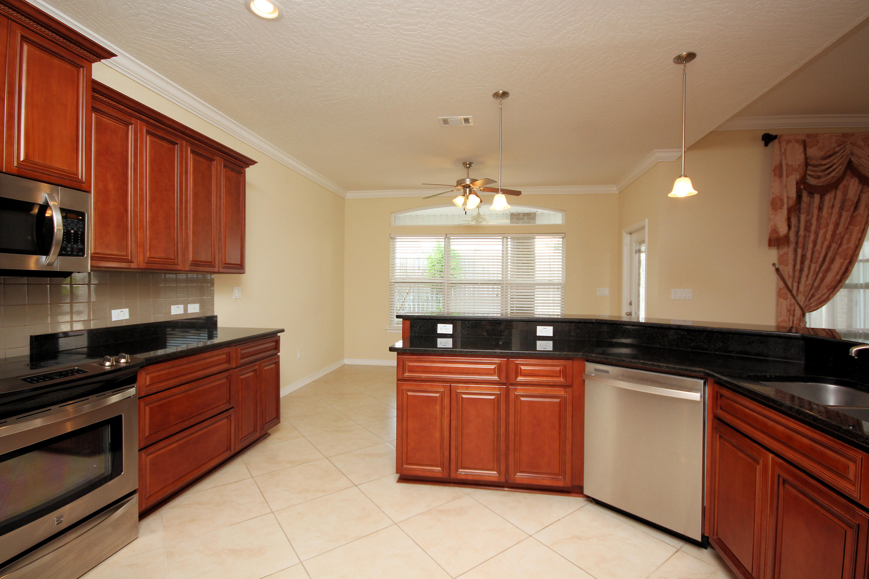 BRIDGEPORT COLONY - Residential