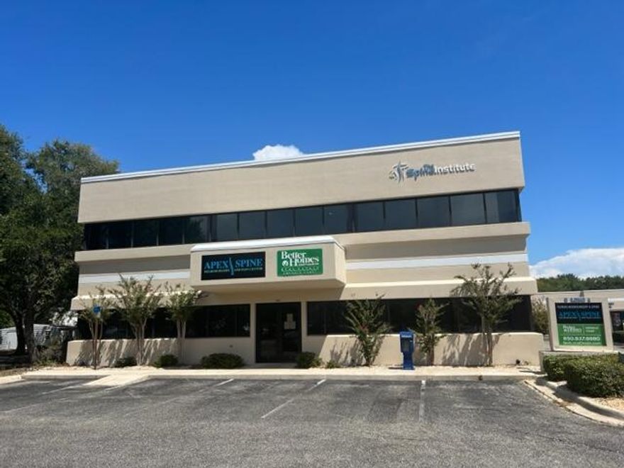 2 story office totaling 8600 SF, long term medical tenant in place that occupies the entire facility, 7 cap for investor with solid medical tenant in place, located next to Best Buy Plaza in Destin FL to the beaches of Destin FL across from Destin Commons Shopping Center