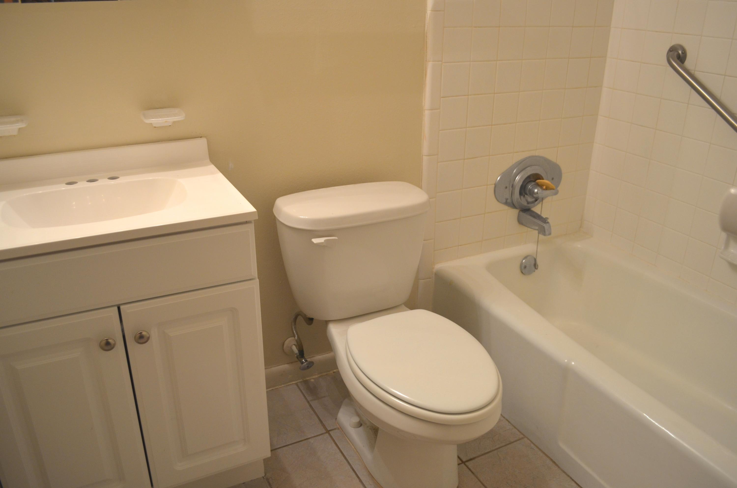 BAYVIEW WATERS CONDO - Residential Lease