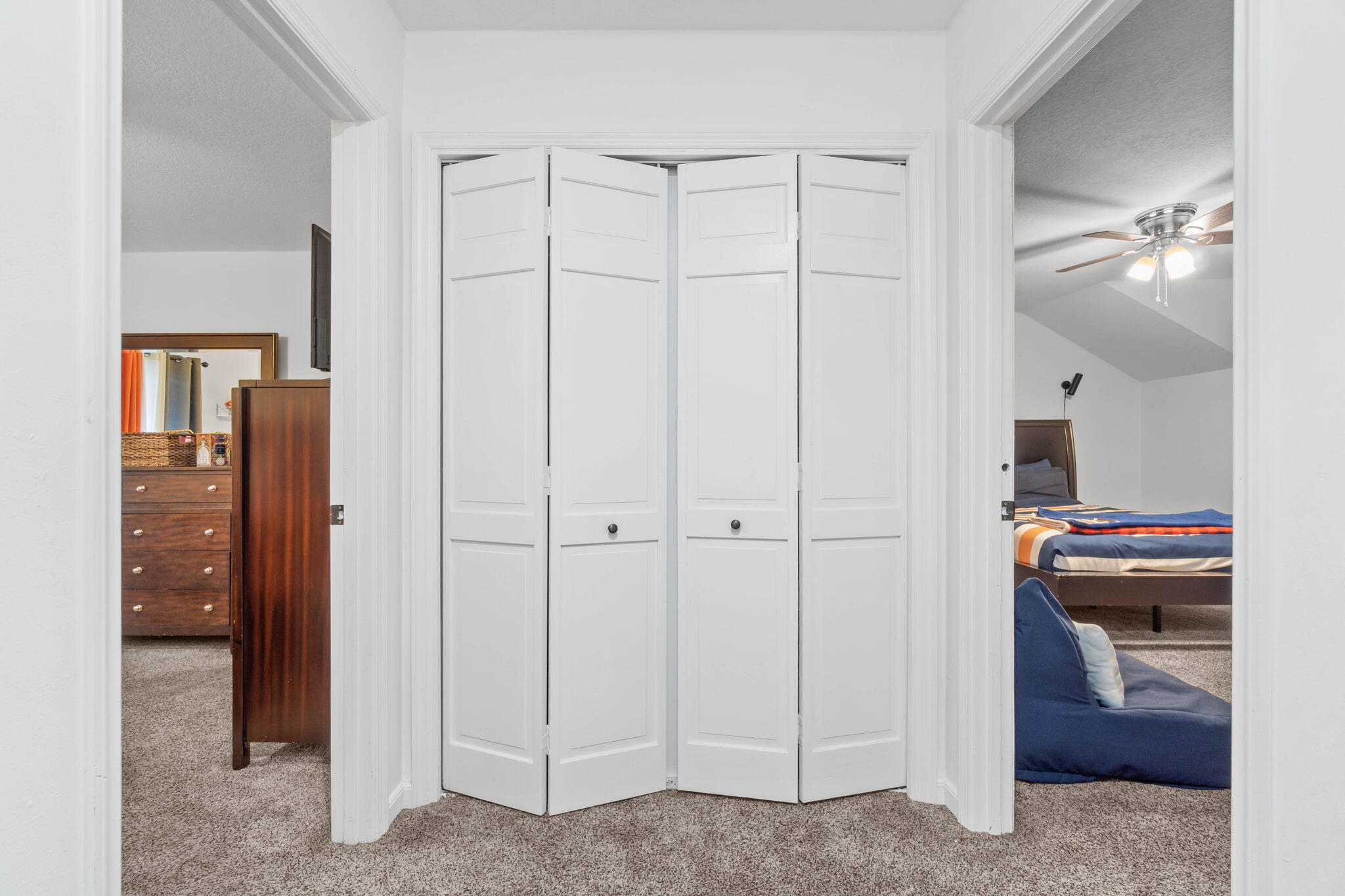 CLOVERDALE LAKE - Residential