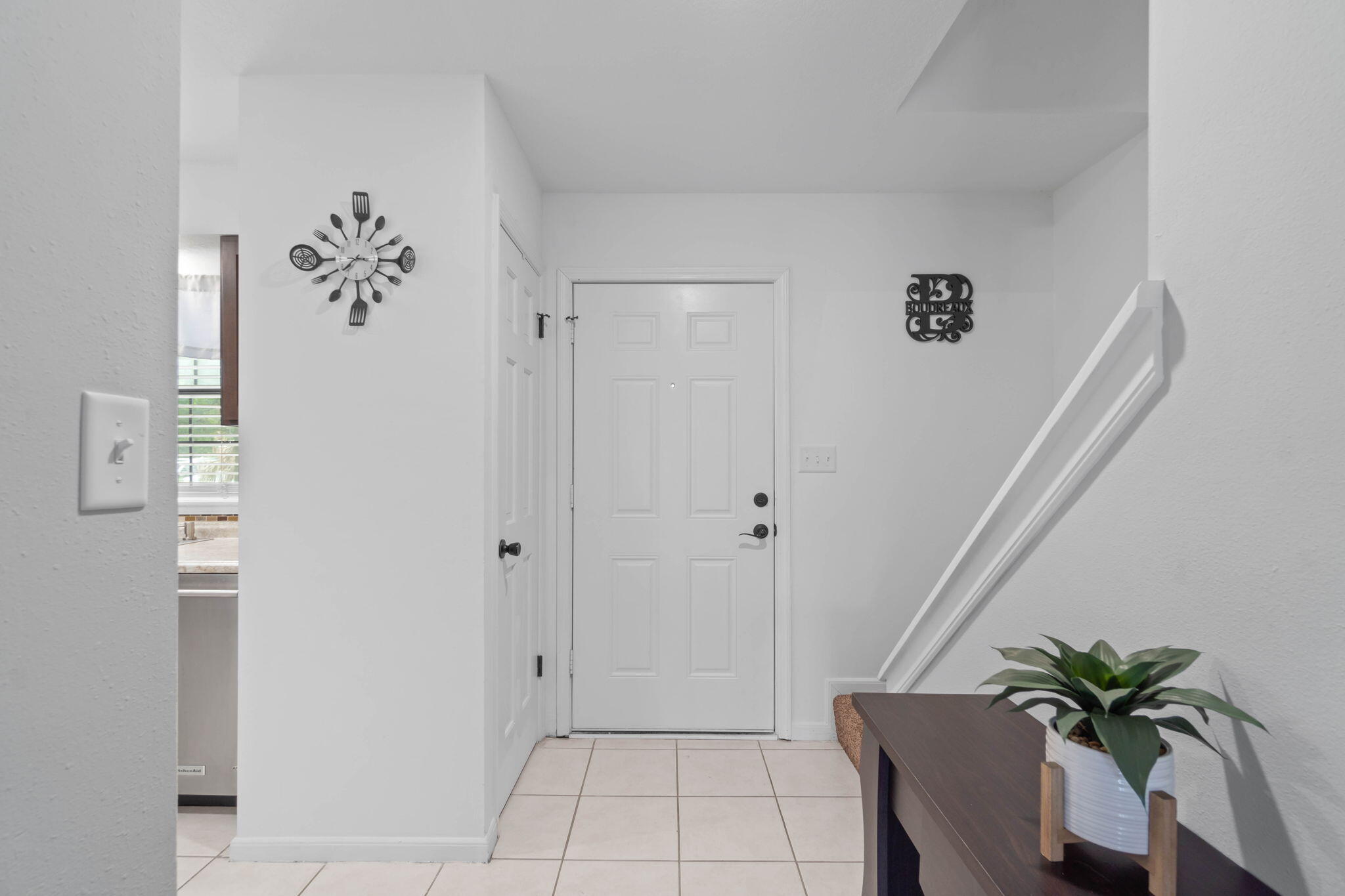 CLOVERDALE LAKE - Residential