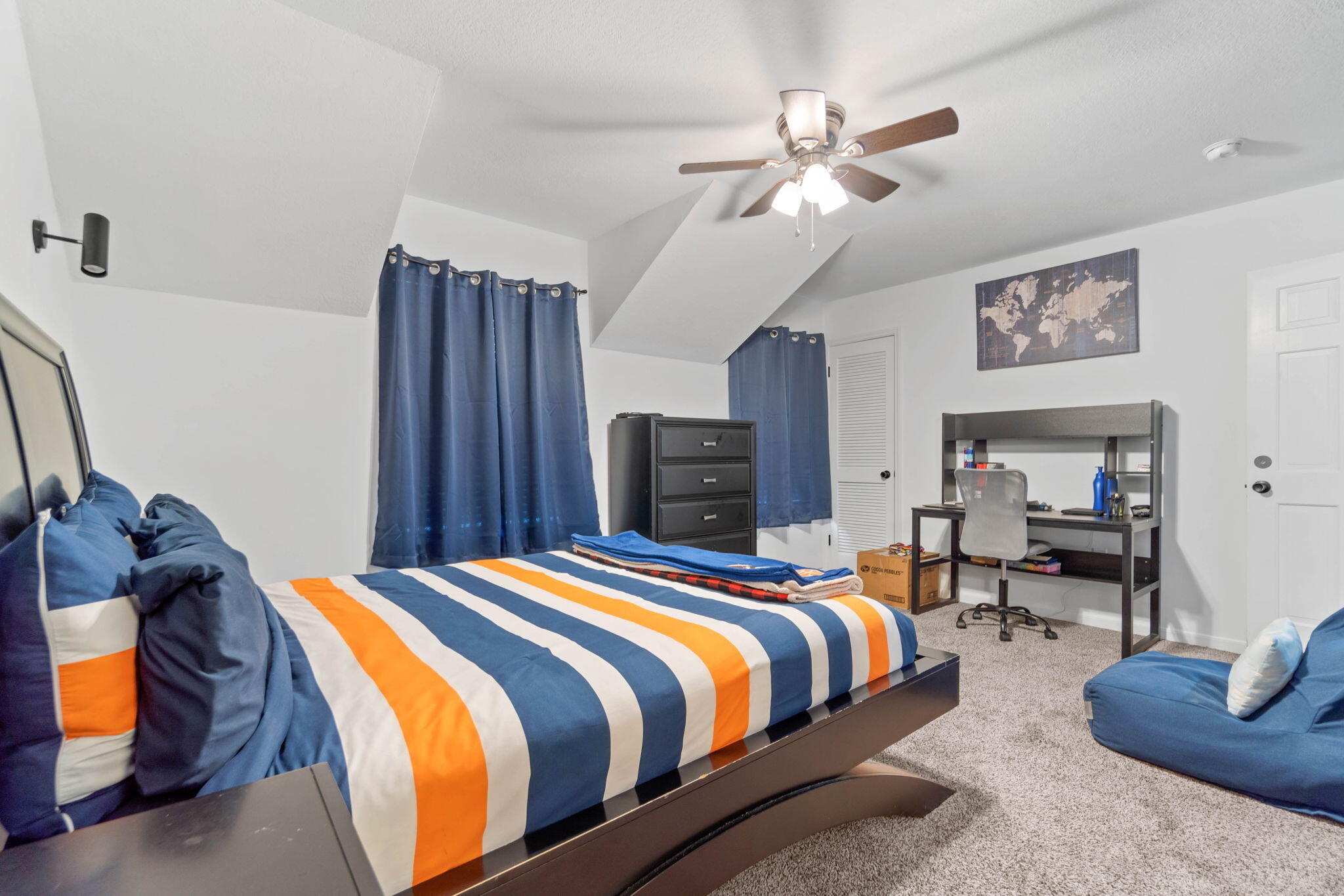 CLOVERDALE LAKE - Residential