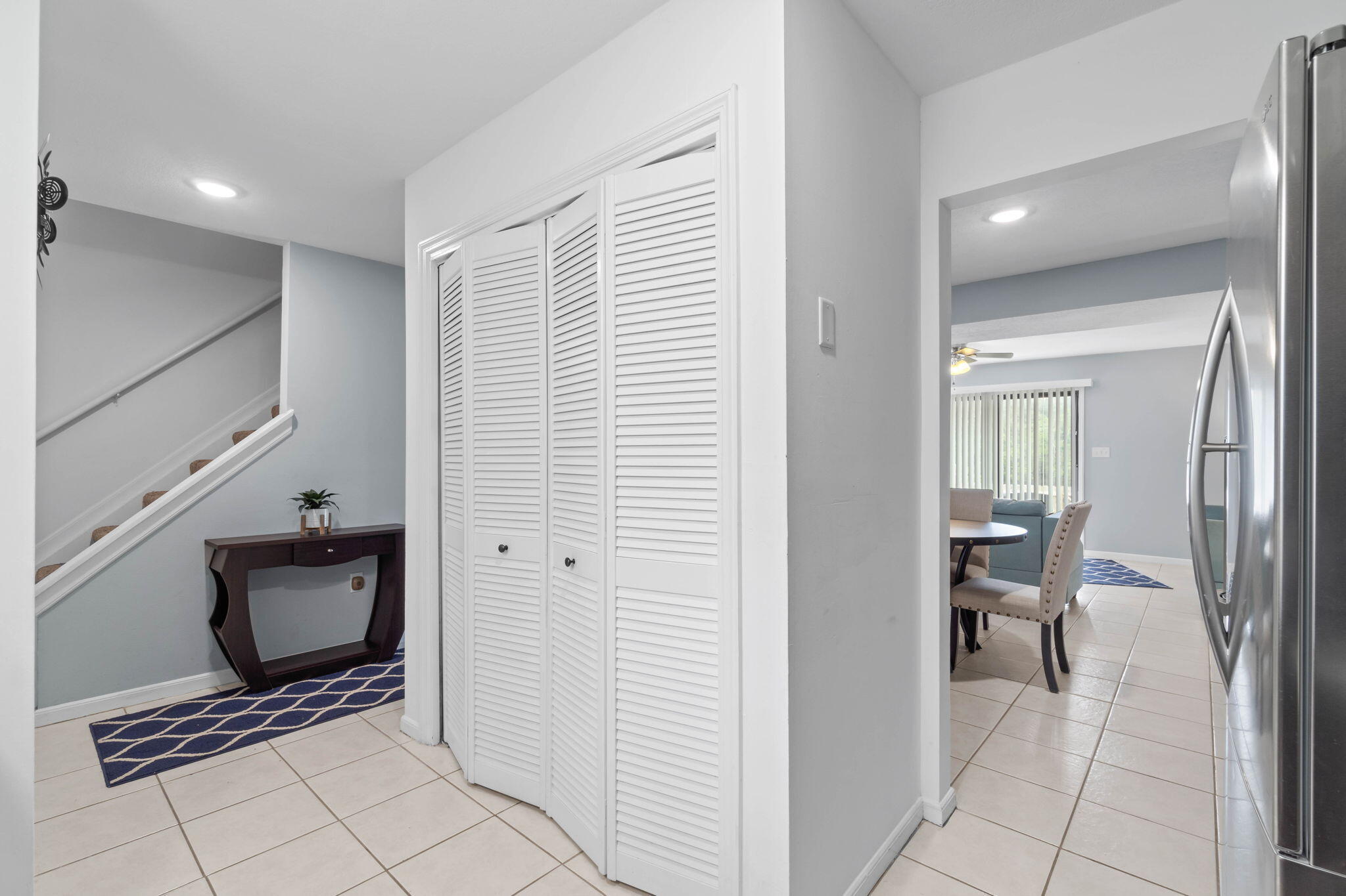 CLOVERDALE LAKE - Residential