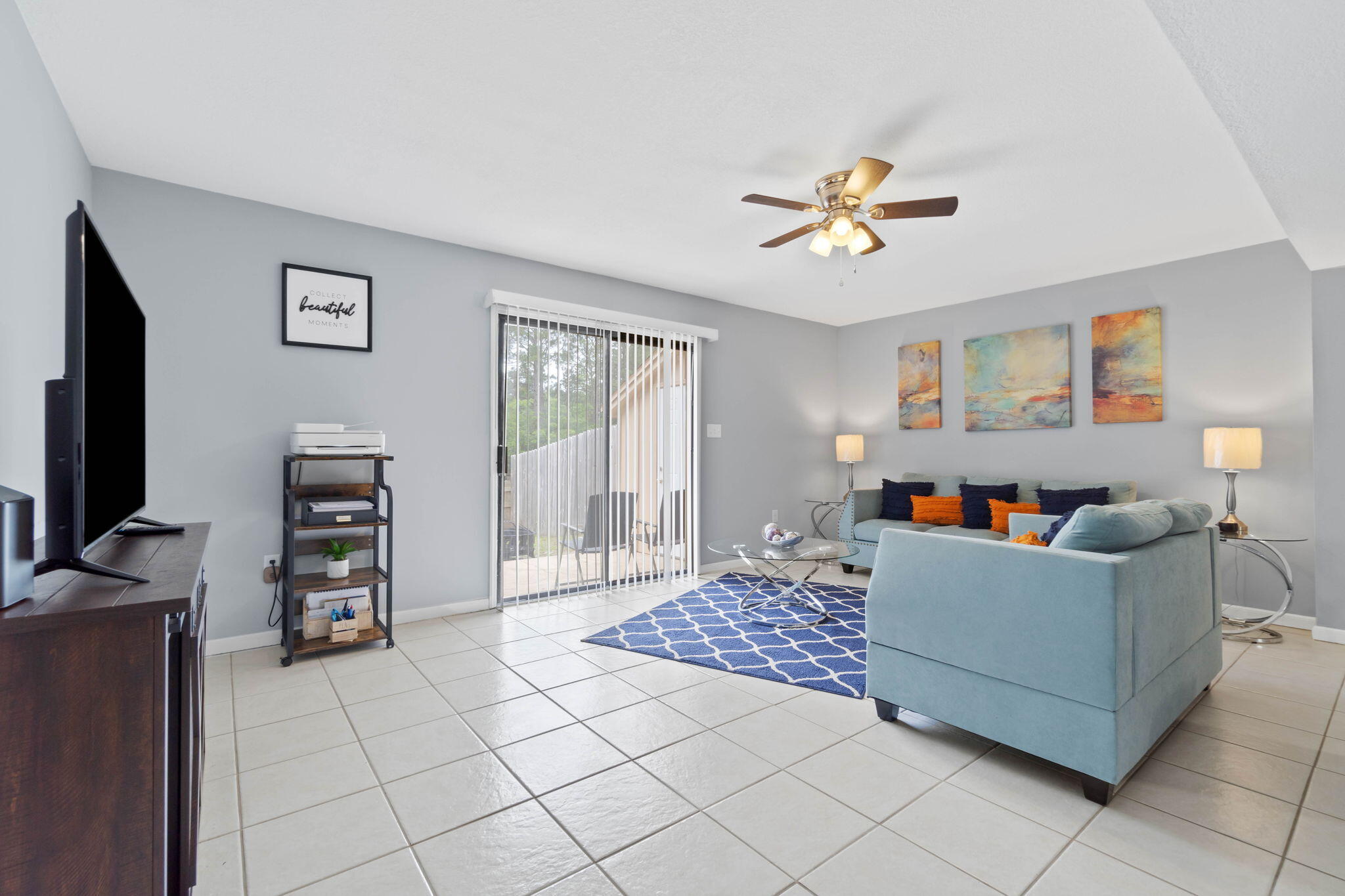 CLOVERDALE LAKE - Residential