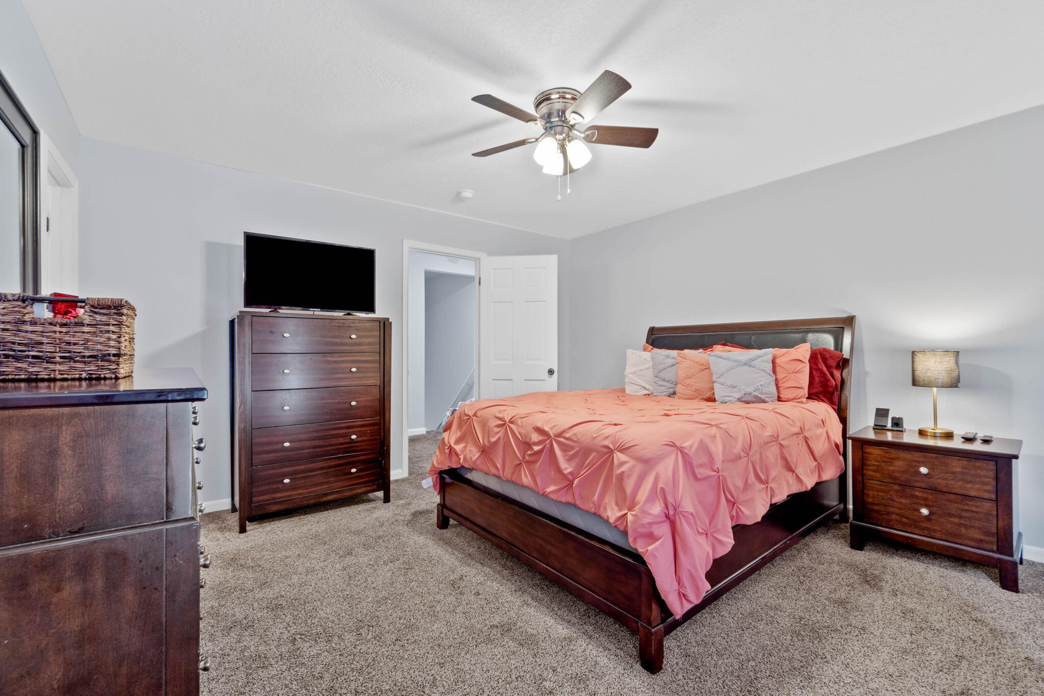 CLOVERDALE LAKE - Residential