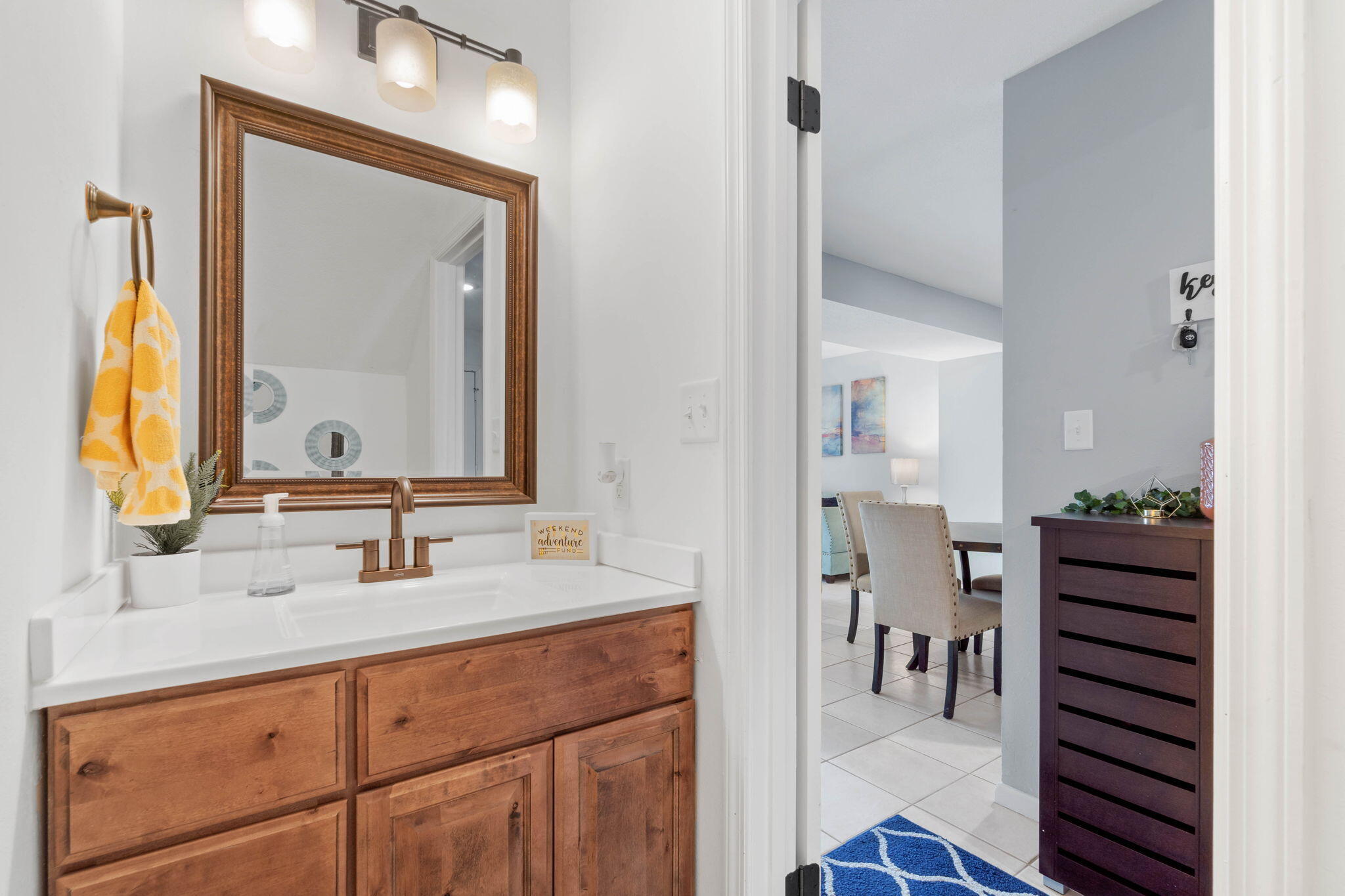 CLOVERDALE LAKE - Residential