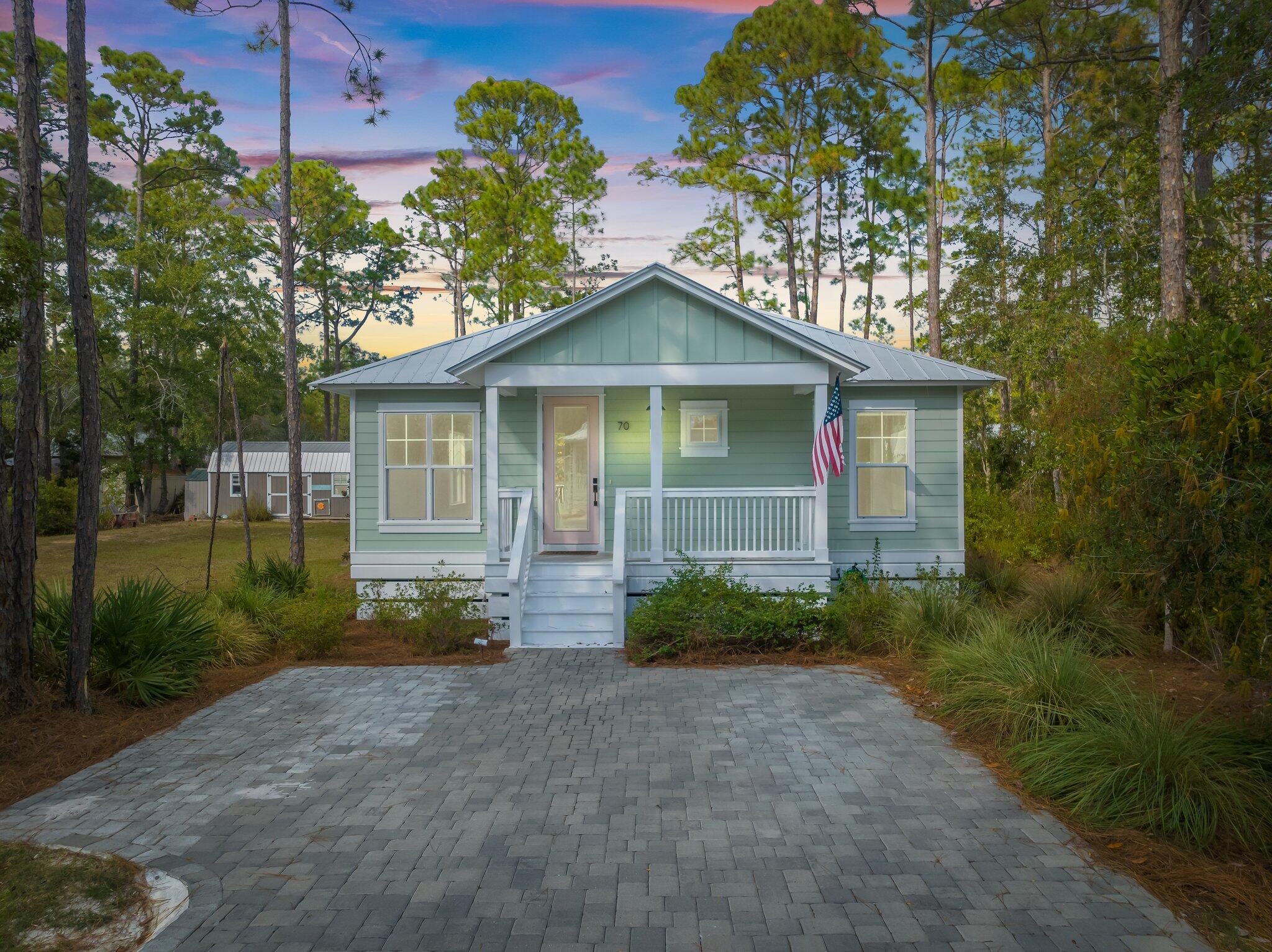 MAGNOLIA BEACH - Residential Lease