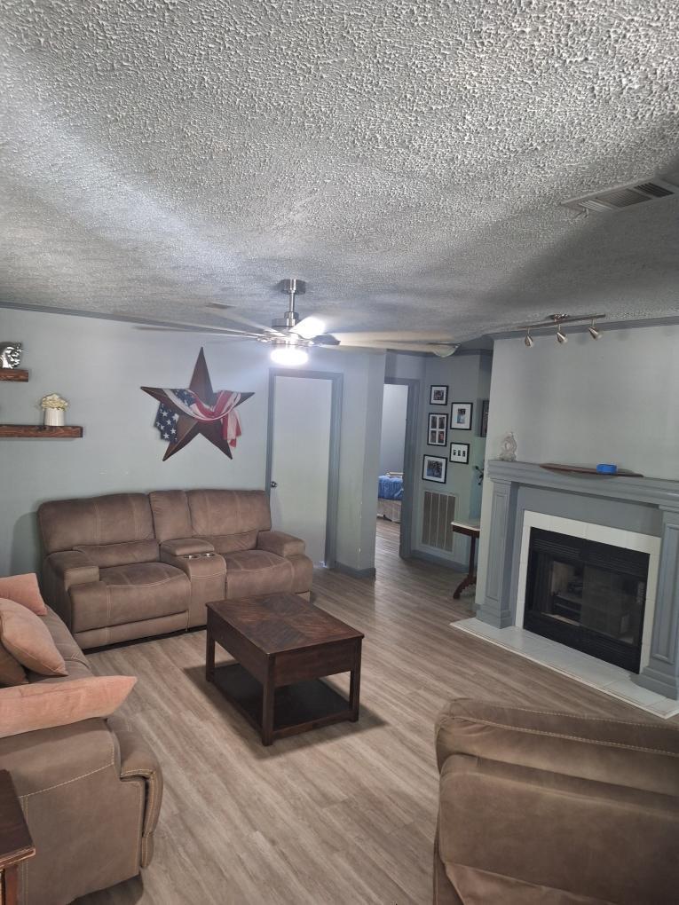 OAKWOOD LAKES ESTATES UNIT 7 - Residential