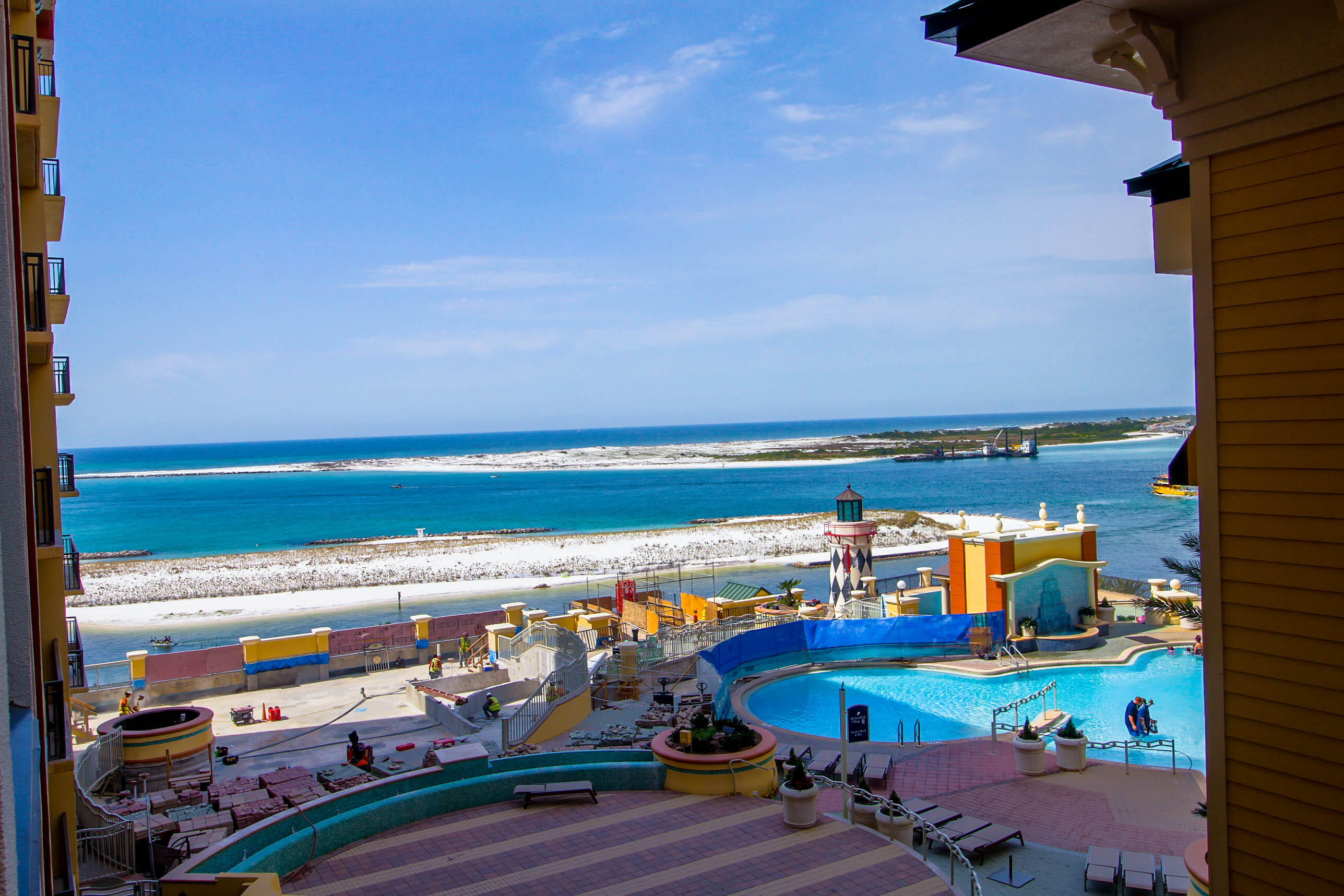 EMERALD GRANDE - Residential