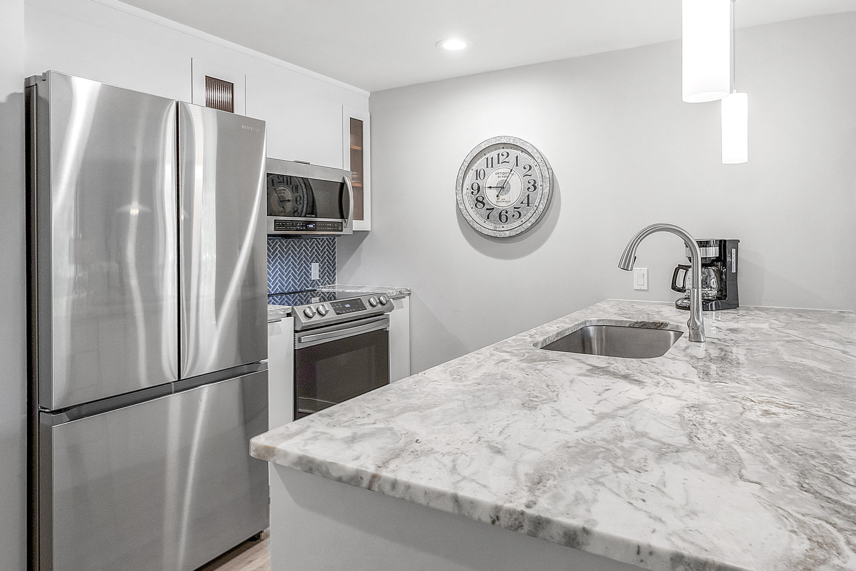 BAHIA CONDO - Residential