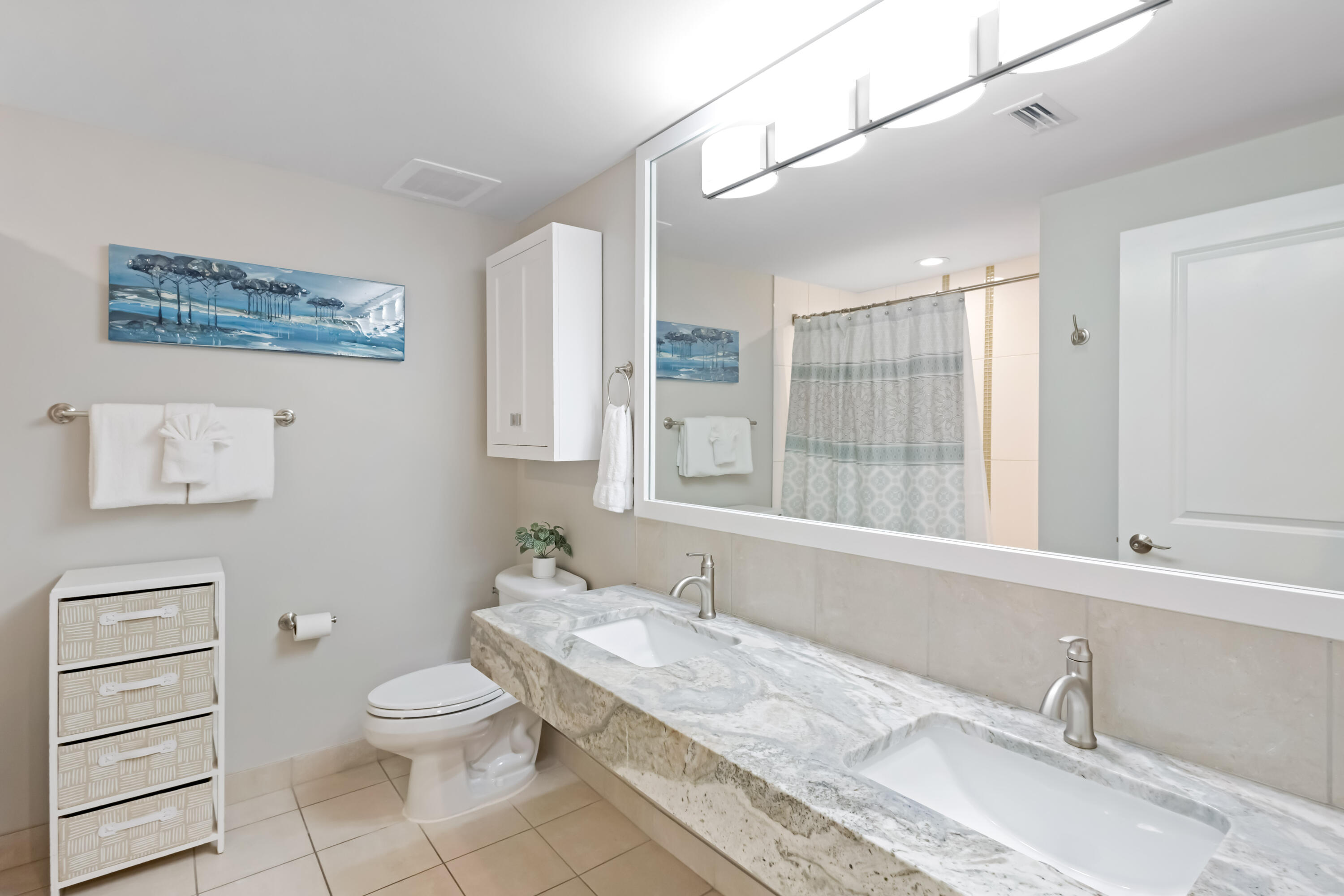 BAHIA CONDO - Residential