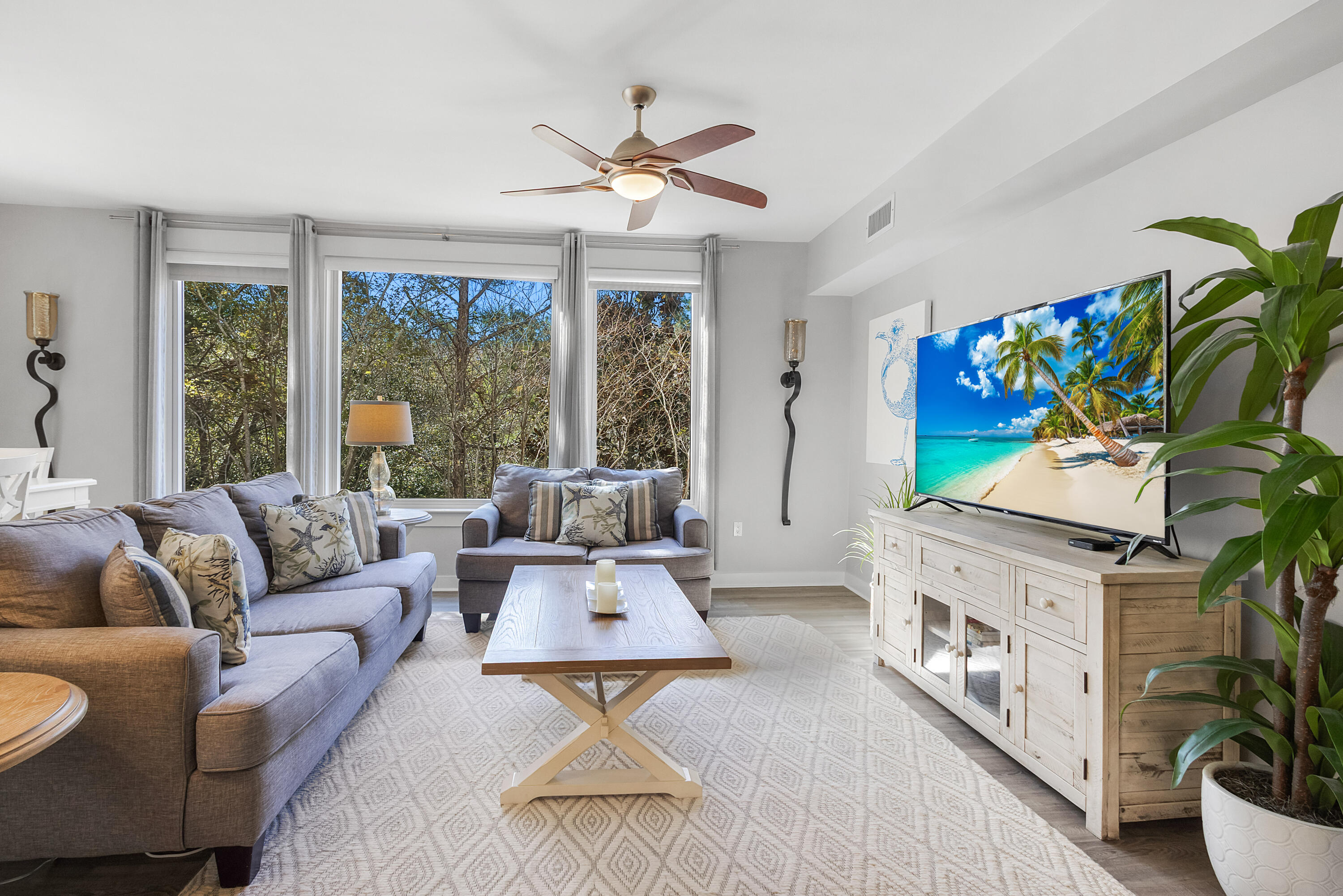 BAHIA CONDO - Residential