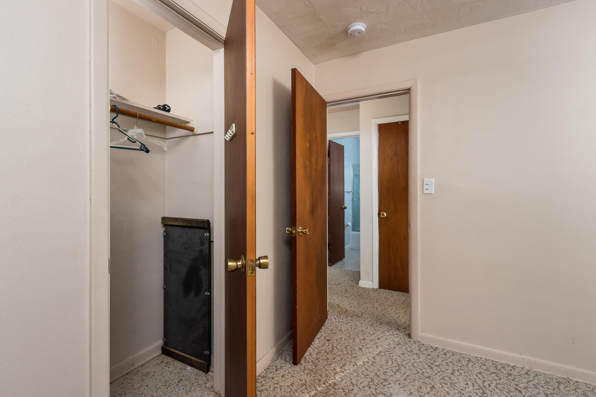 OAK TREE PARK - Residential