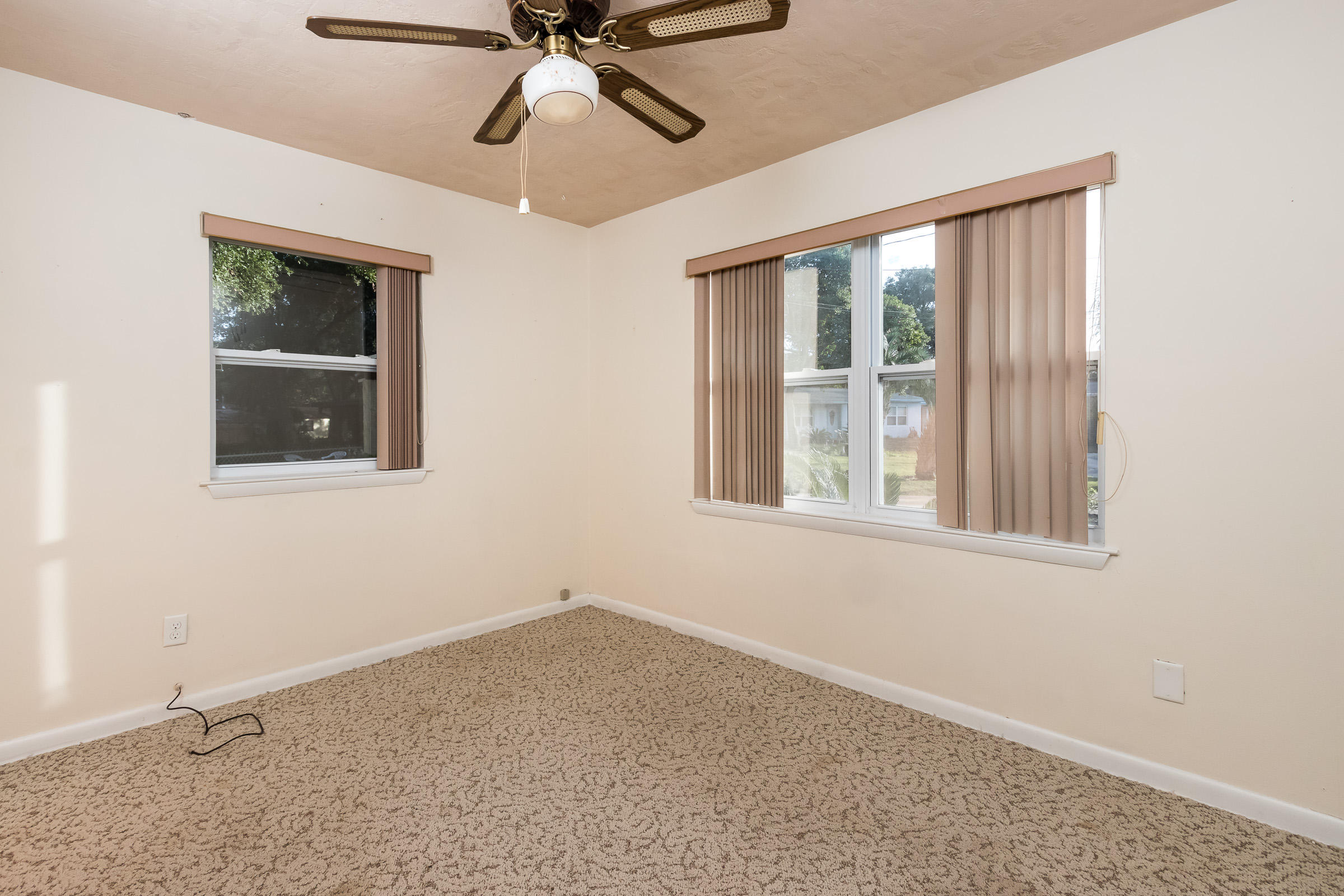 OAK TREE PARK - Residential