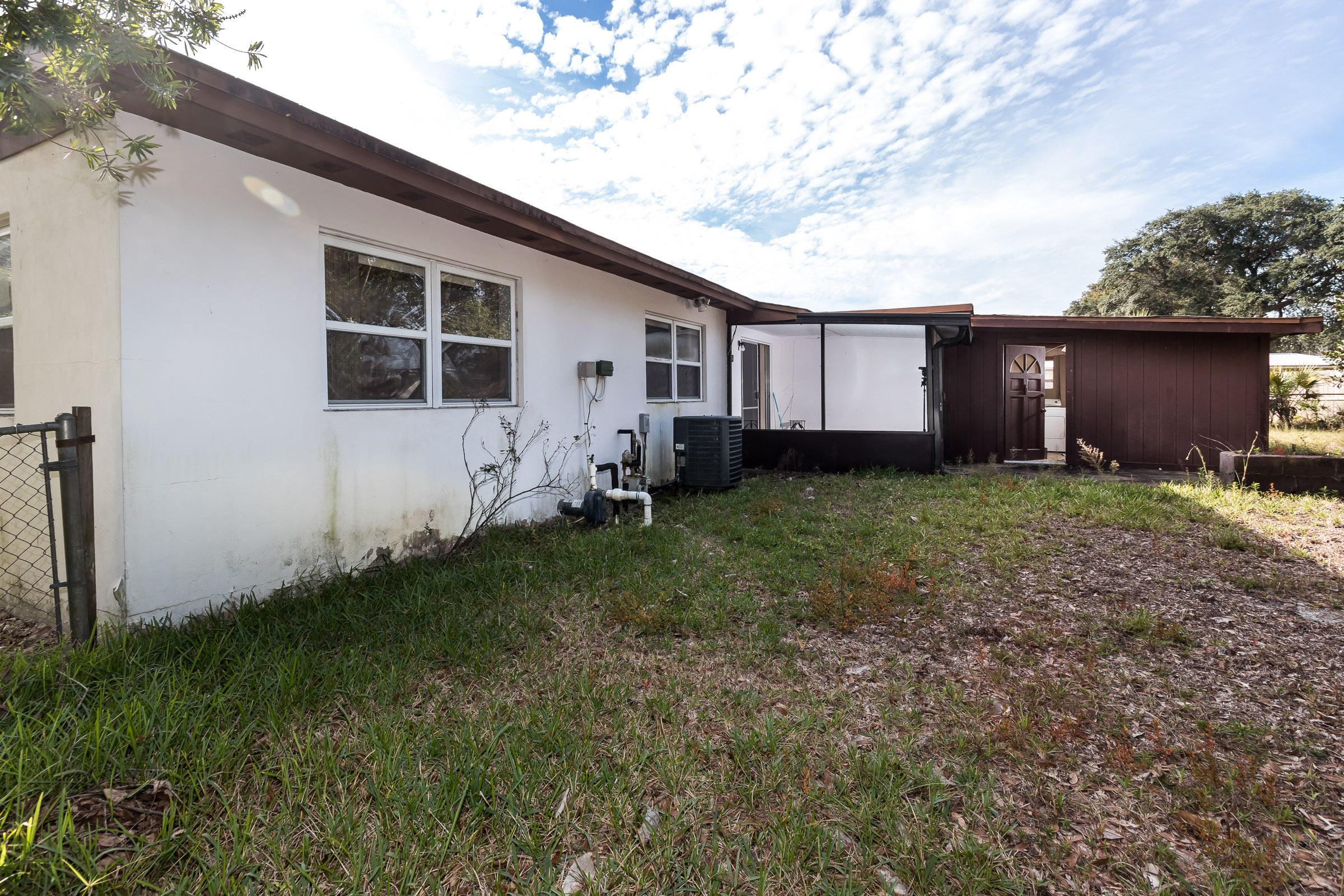 OAK TREE PARK - Residential